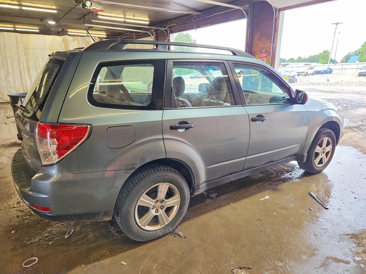 2011 Subaru Forester 2.5x Blue vin: JF2SHABC3BH727833