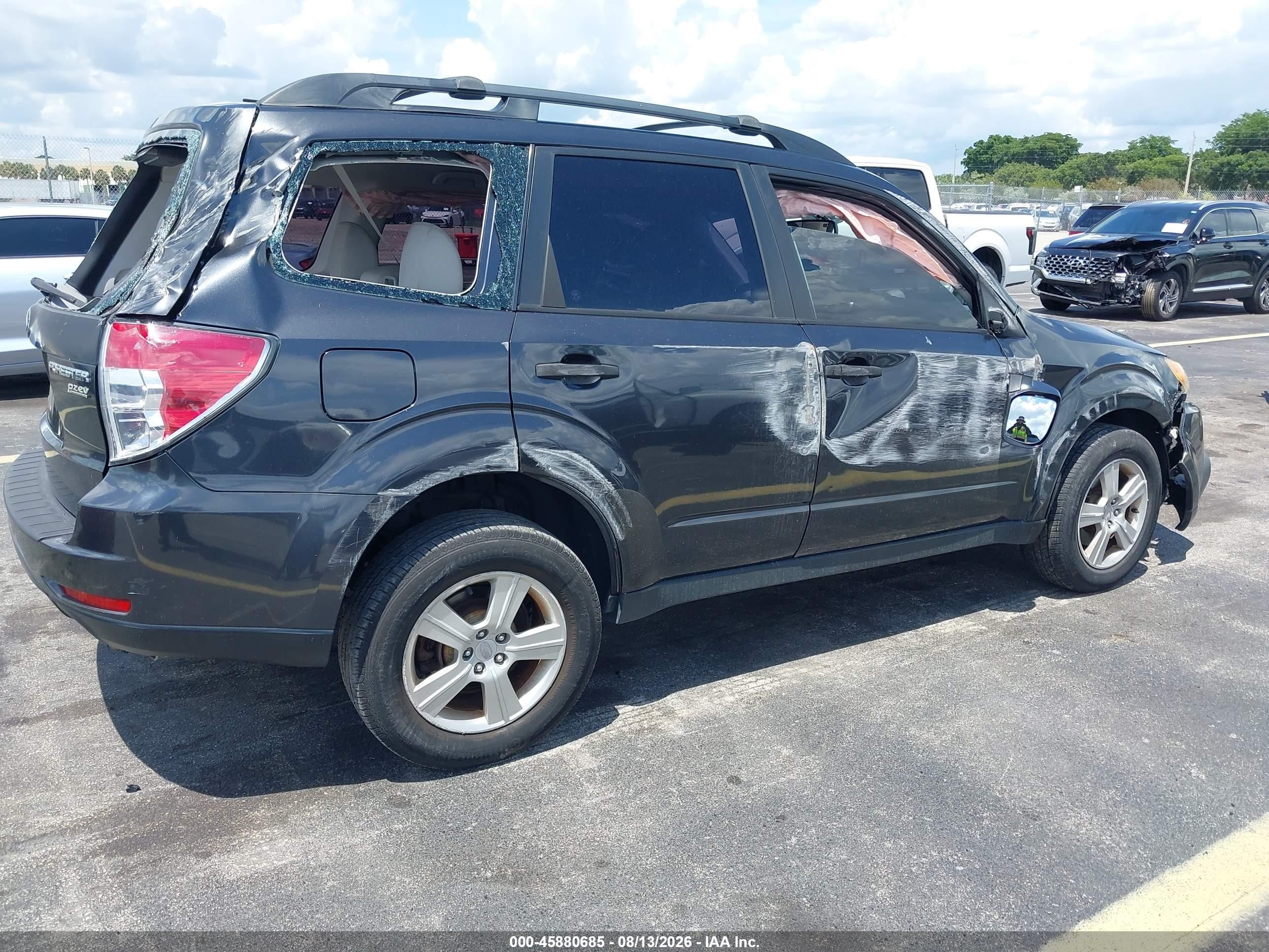 2011 Subaru Forester 2.5x Черный vin: JF2SHABC3BH773162
