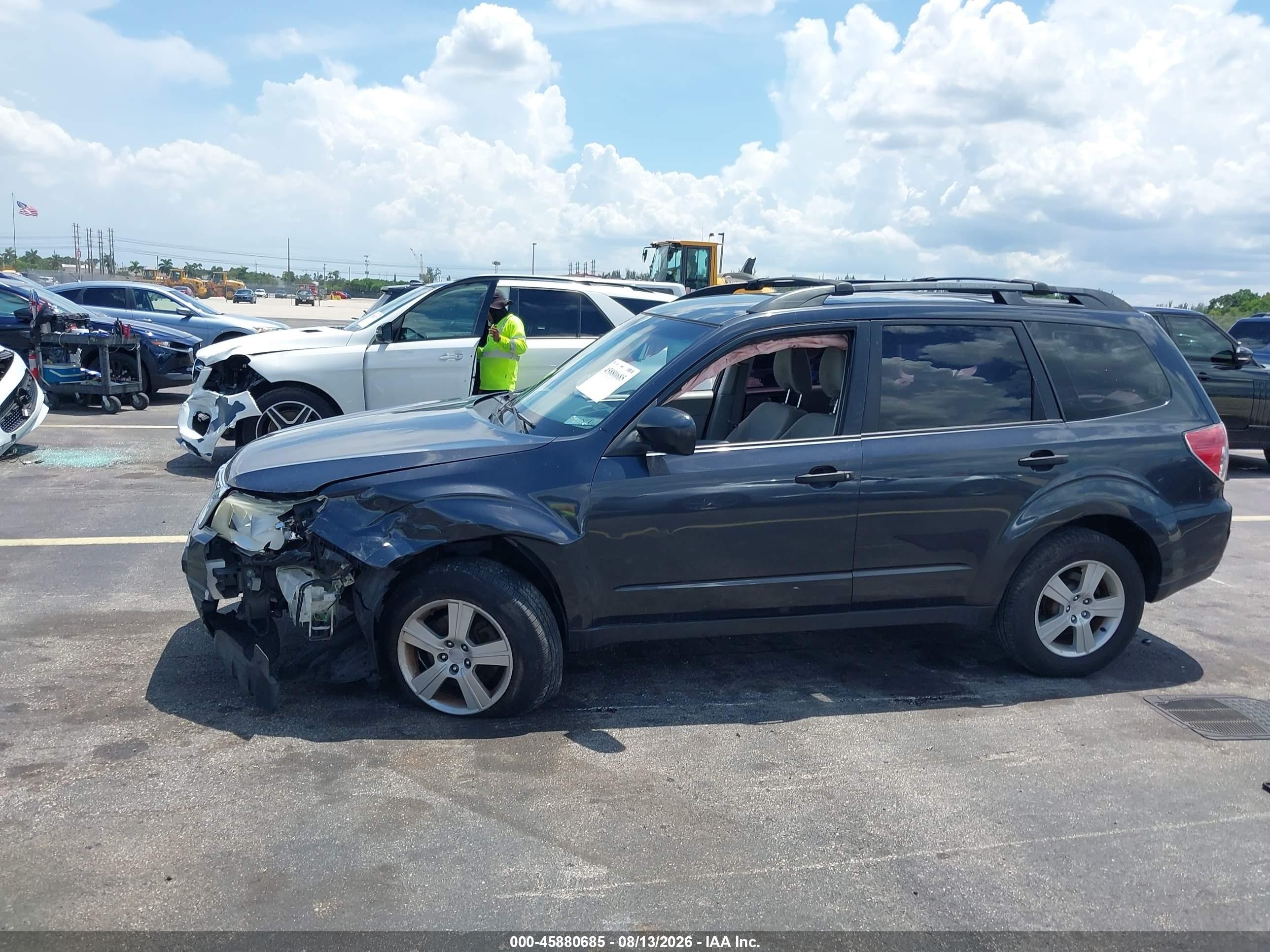 2011 Subaru Forester 2.5x Черный vin: JF2SHABC3BH773162