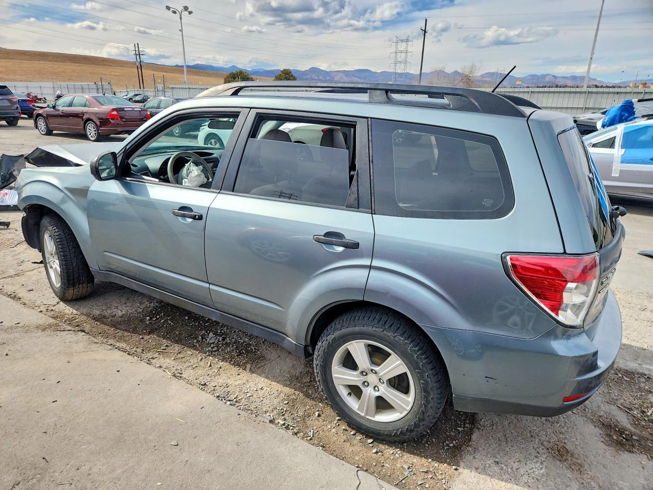 2011 Subaru Forester 2.5x Зеленый vin: JF2SHABC3BH773341
