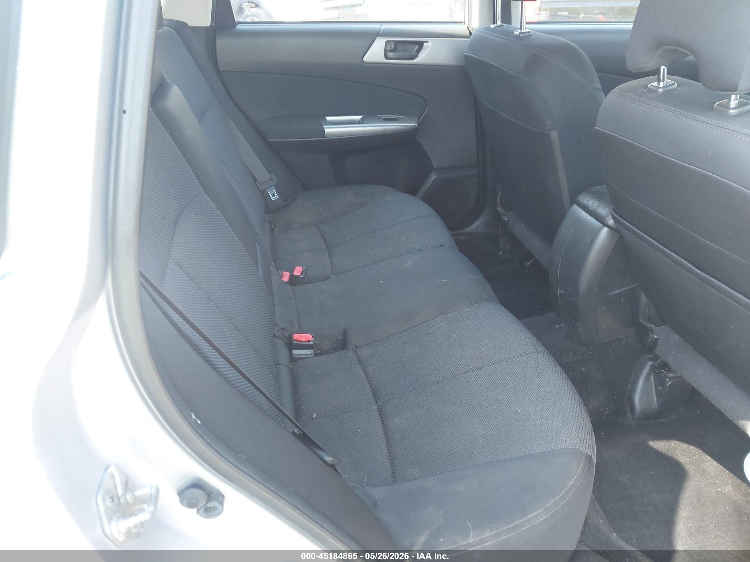 2012 Subaru Forester 2.5x Silver vin: JF2SHABC3CH422902