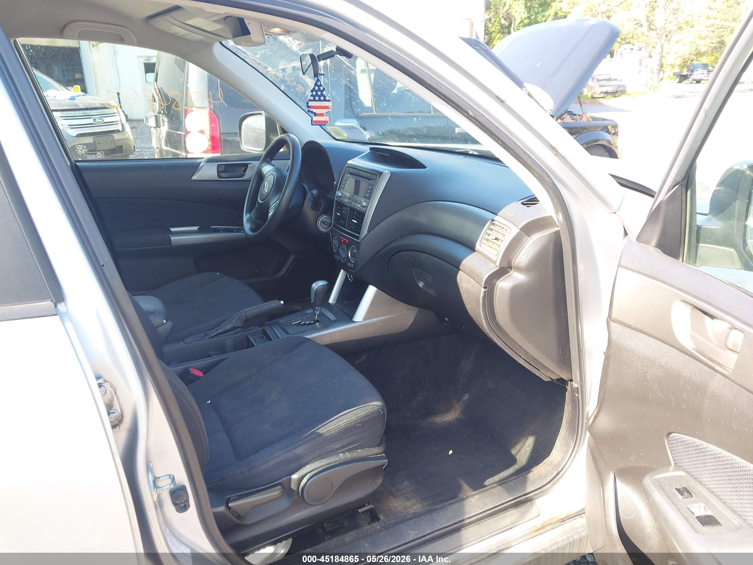 2012 Subaru Forester 2.5x Silver vin: JF2SHABC3CH422902