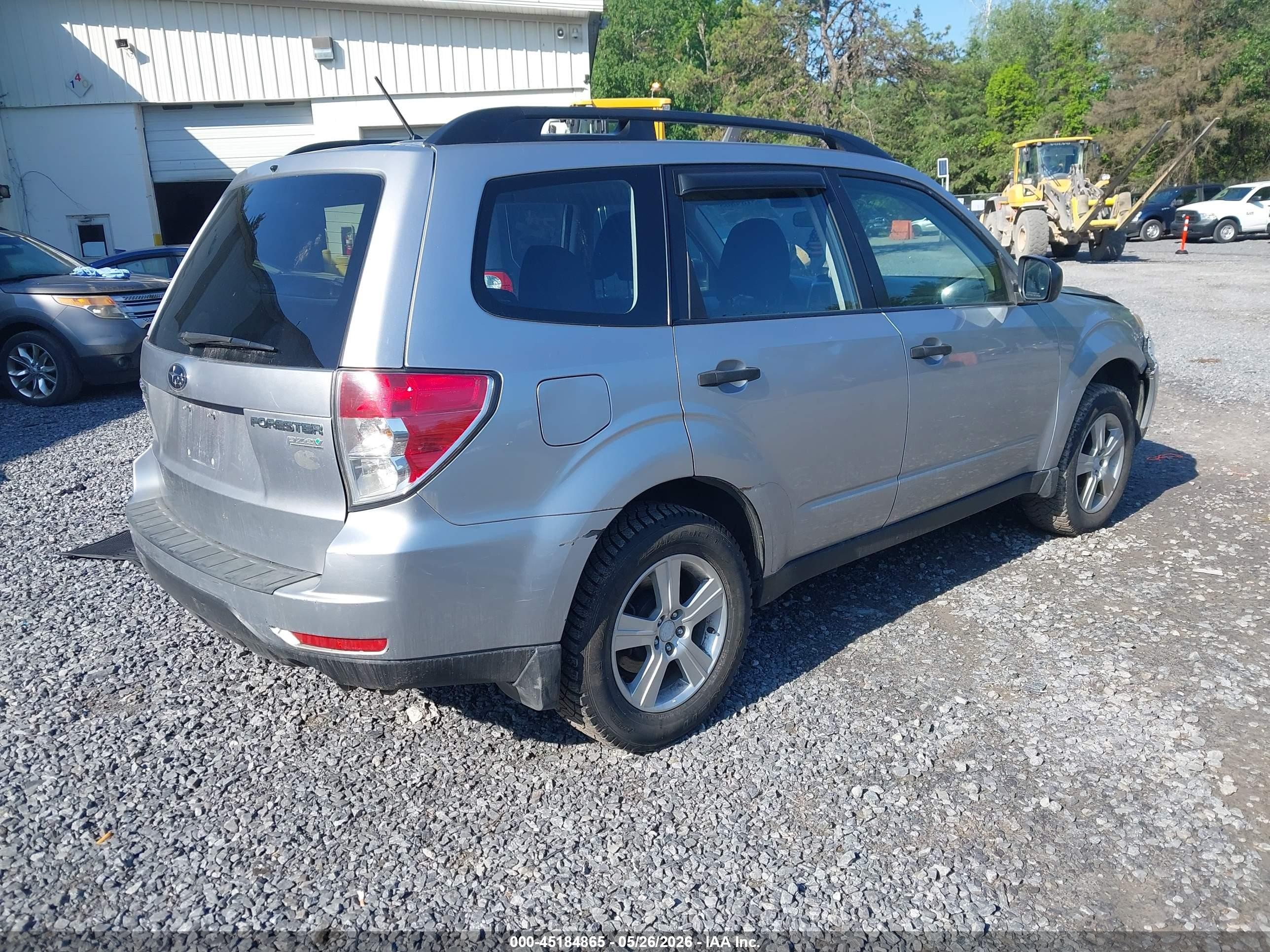 2012 Subaru Forester 2.5x Silver vin: JF2SHABC3CH422902