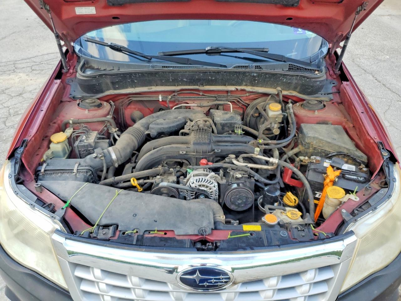 2012 Subaru Forester 2.5x Maroon vin: JF2SHABC3CH435505