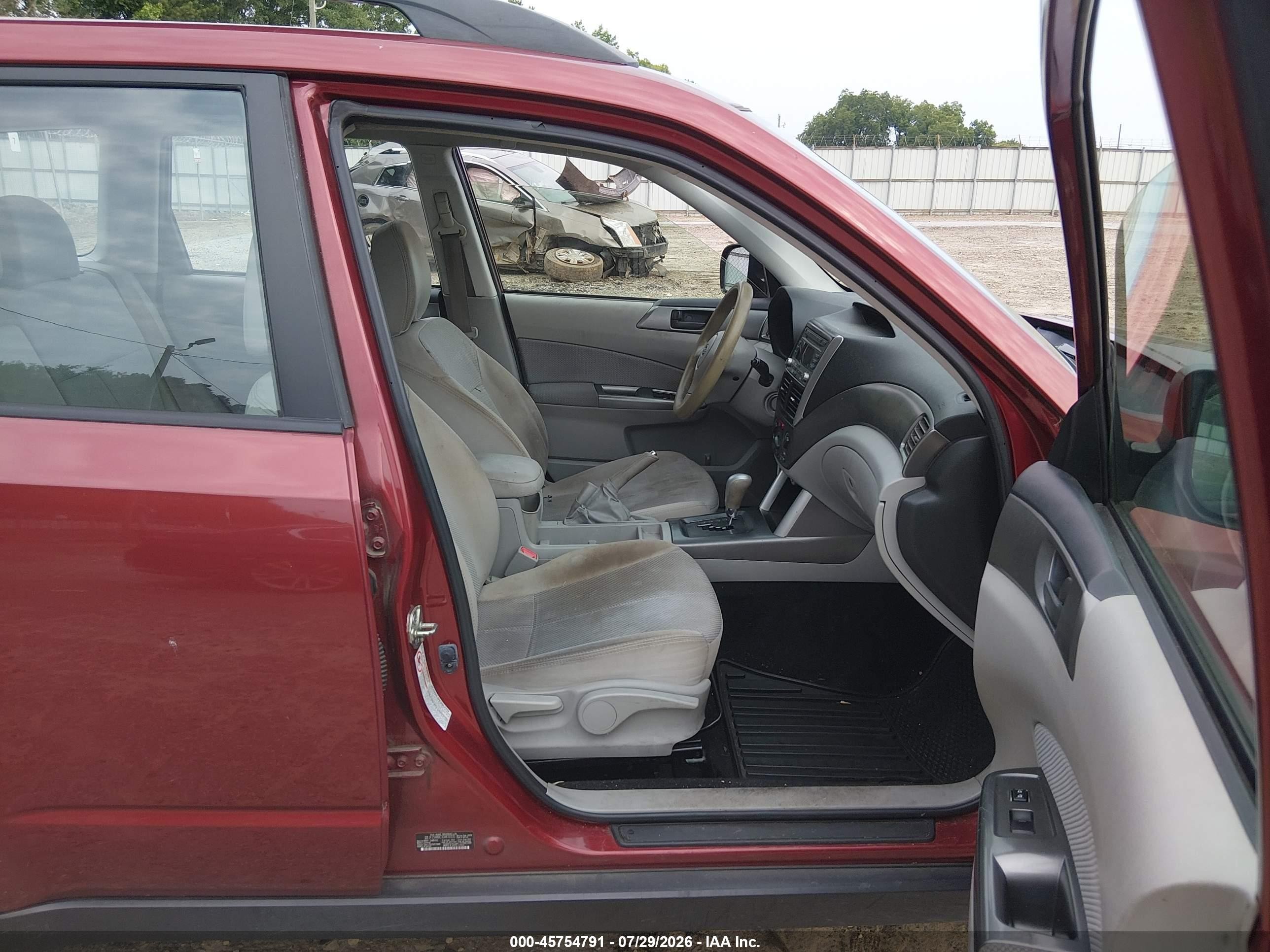 2012 Subaru Forester 2.5x Red vin: JF2SHABC3CH470335