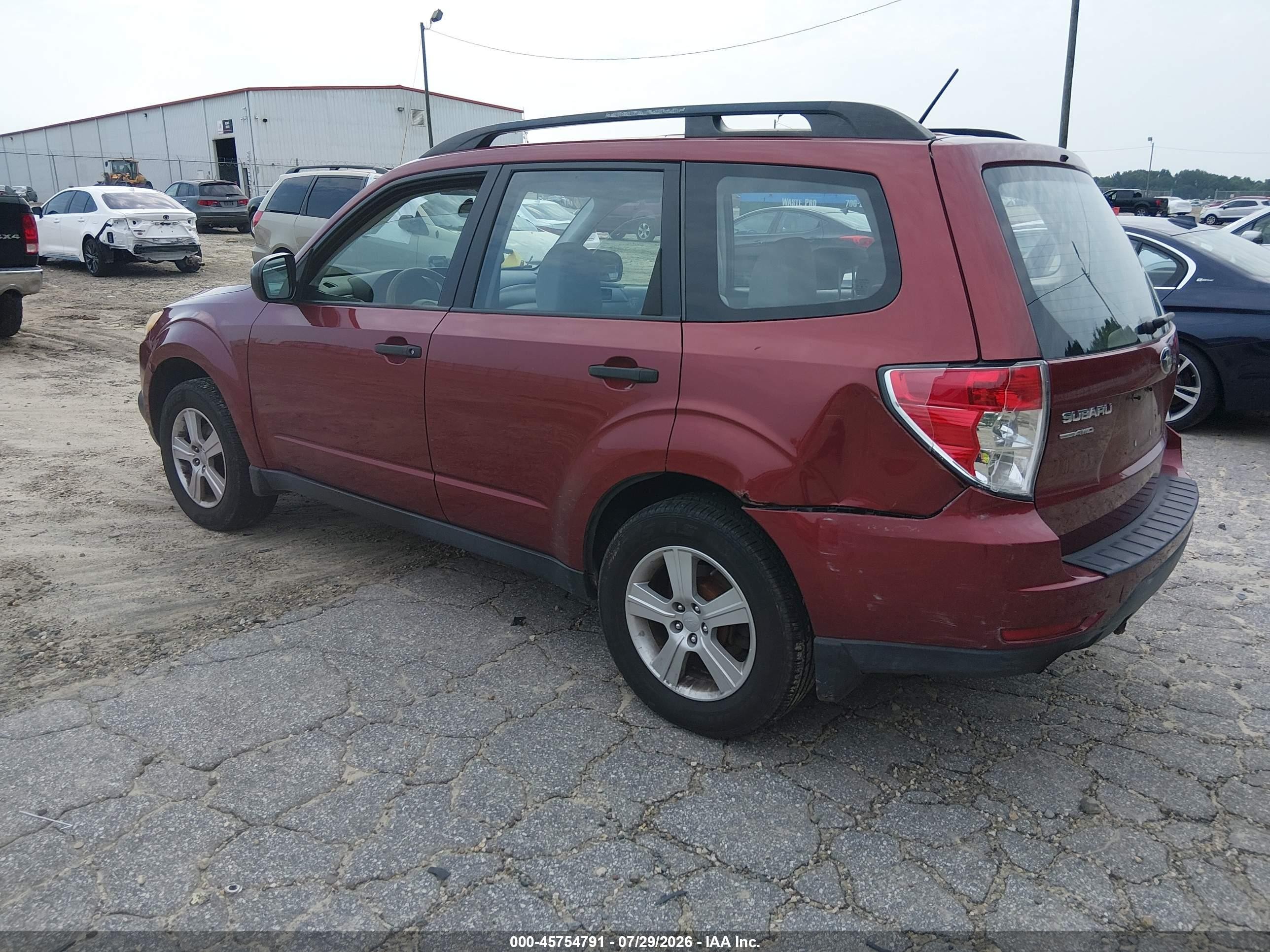 2012 Subaru Forester 2.5x Red vin: JF2SHABC3CH470335