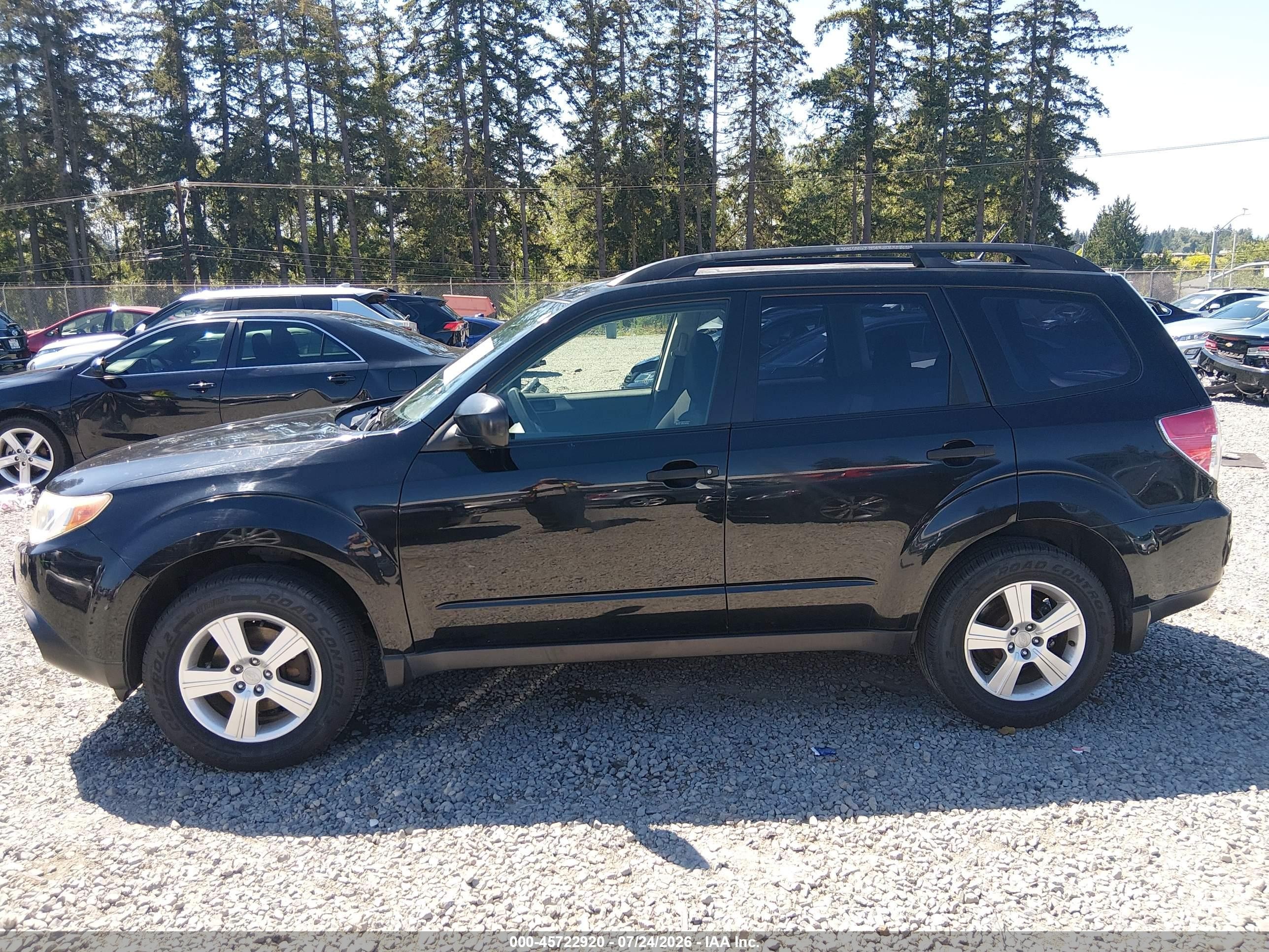 2013 Subaru Forester 2.5x Black vin: JF2SHABC3DG430361