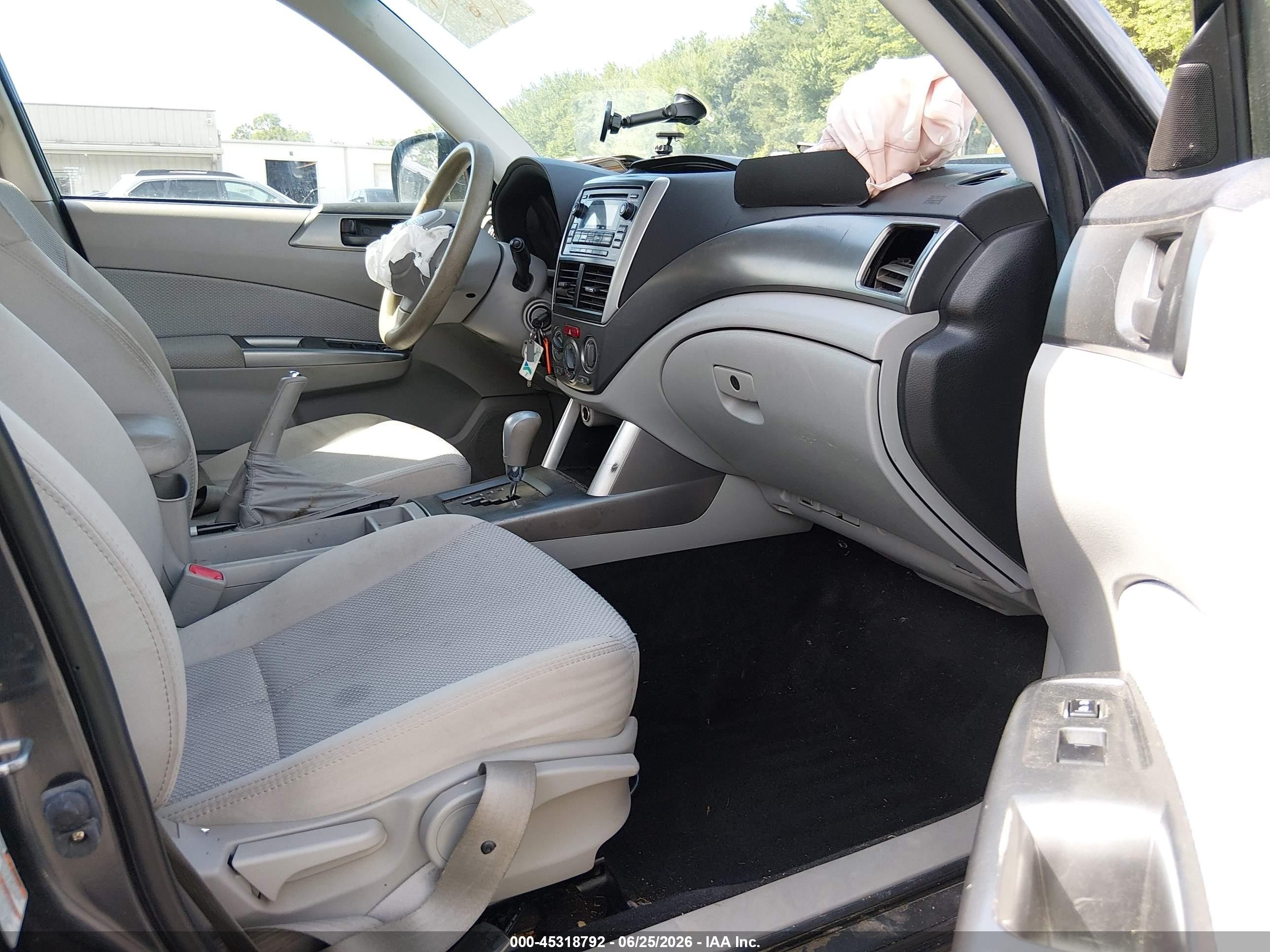 2013 Subaru Forester 2.5x Gray vin: JF2SHABC3DH414493