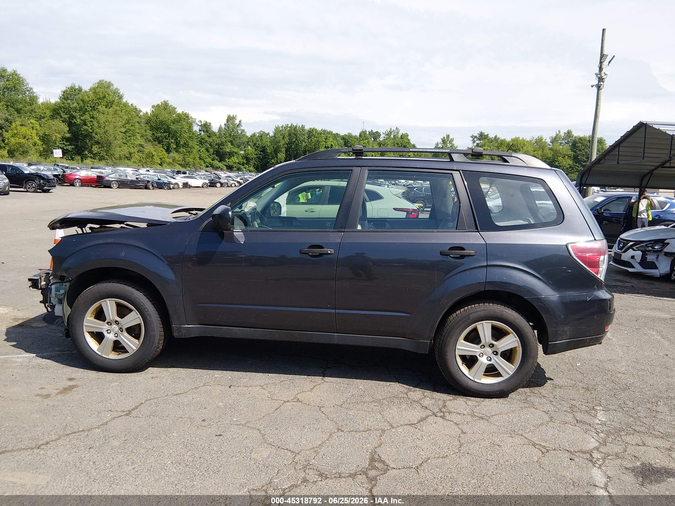 2013 Subaru Forester 2.5x Gray vin: JF2SHABC3DH414493