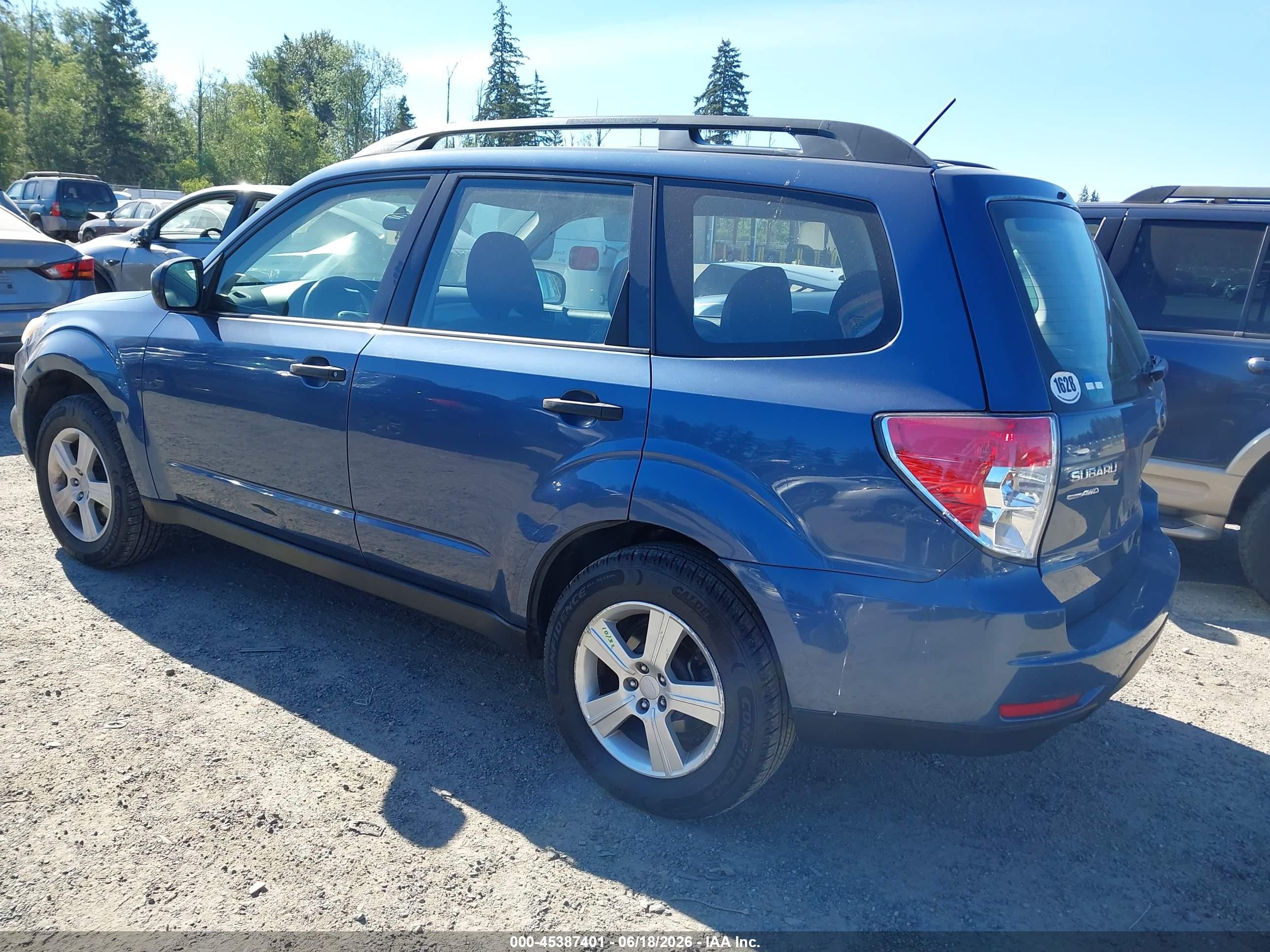 2011 Subaru Forester 2.5x Blue vin: JF2SHABC4BH711432
