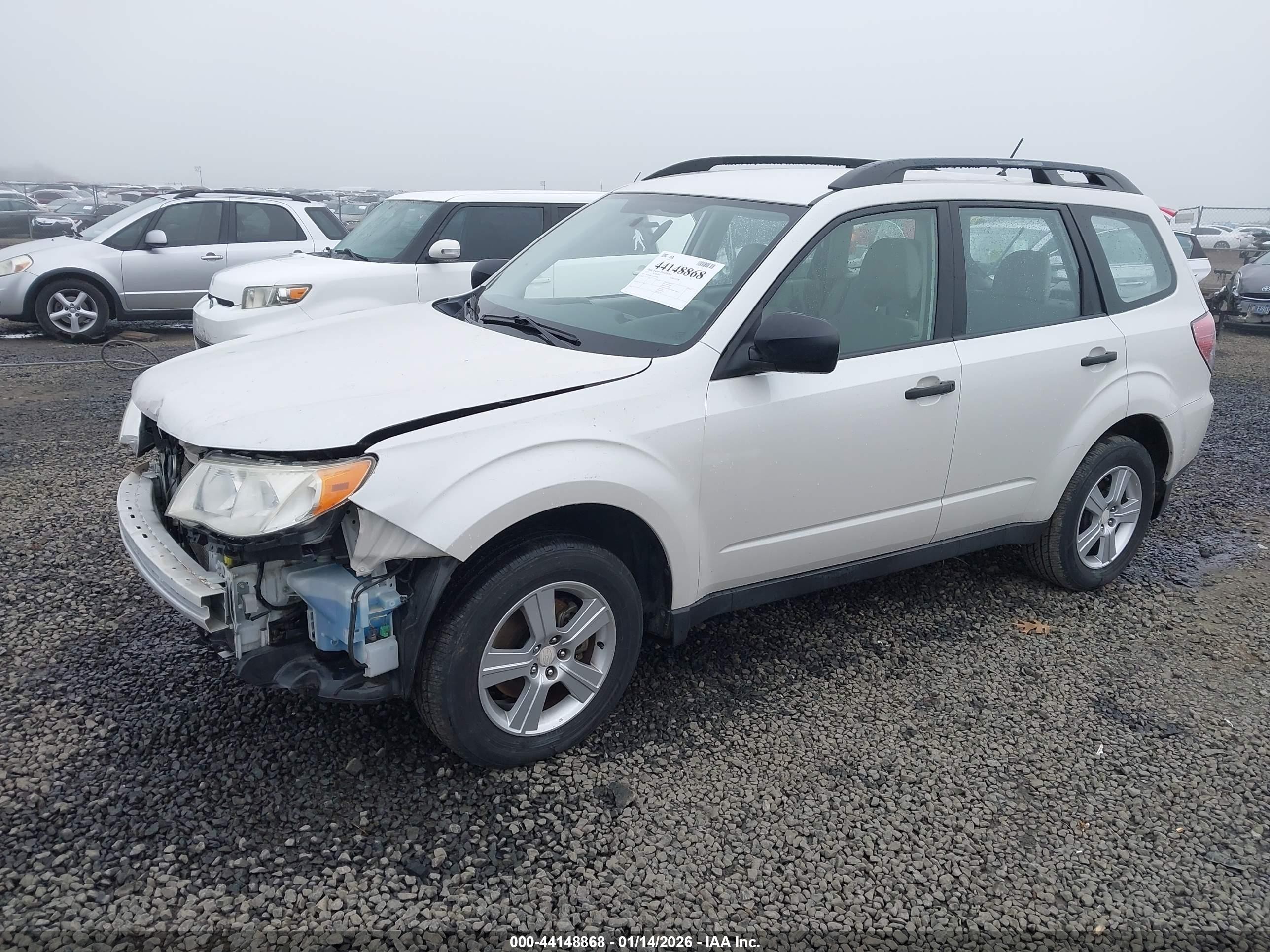 2011 Subaru Forester 2.5x White vin: JF2SHABC4BH757844