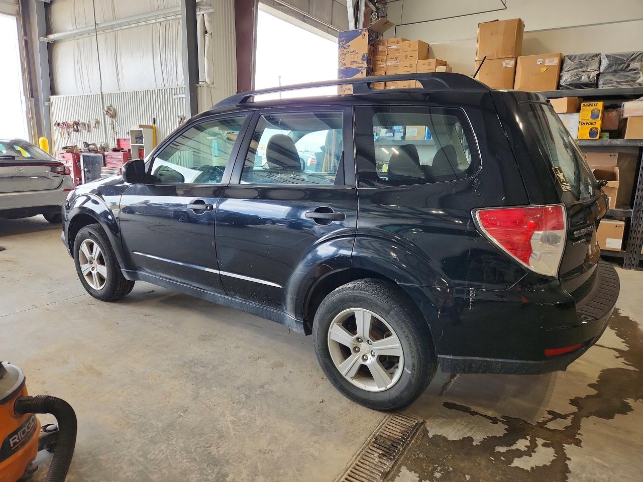 2012 Subaru Forester 2.5x Black vin: JF2SHABC4CH412735