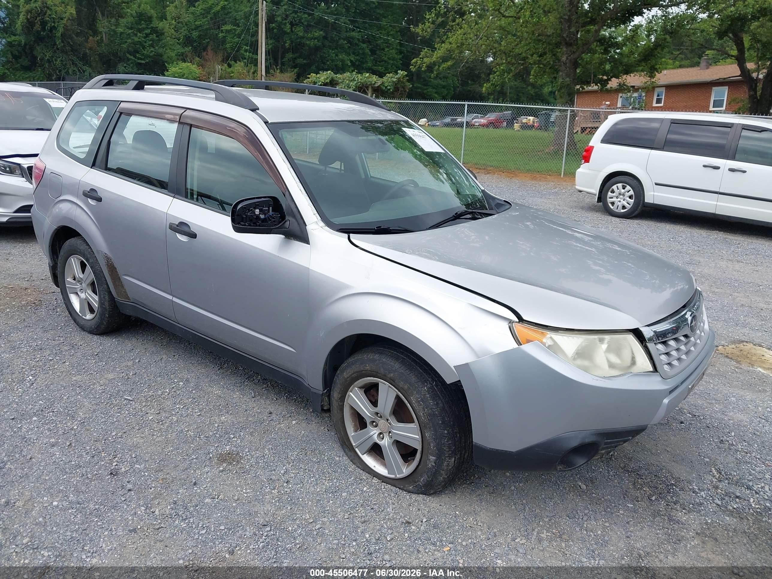 2013 Subaru Forester 2.5x Серебряный vin: JF2SHABC4DH414311