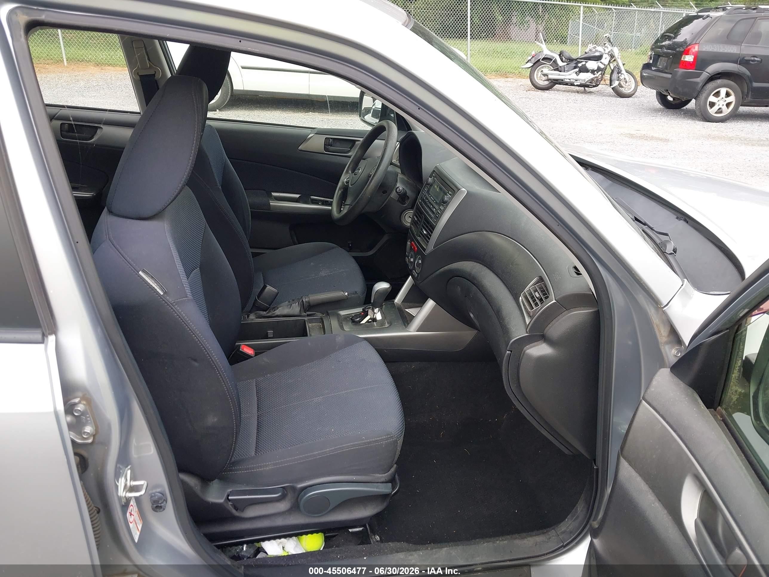 2013 Subaru Forester 2.5x Серебряный vin: JF2SHABC4DH414311