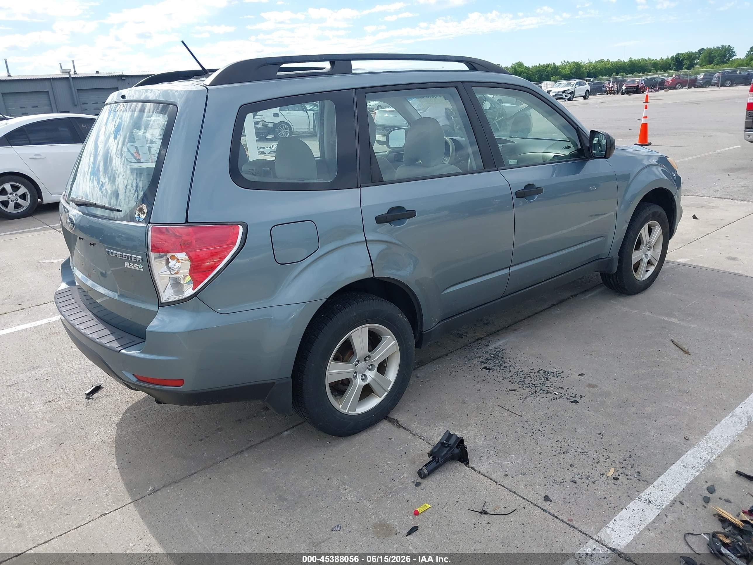 2013 Subaru Forester 2.5x Teal vin: JF2SHABC4DH423168