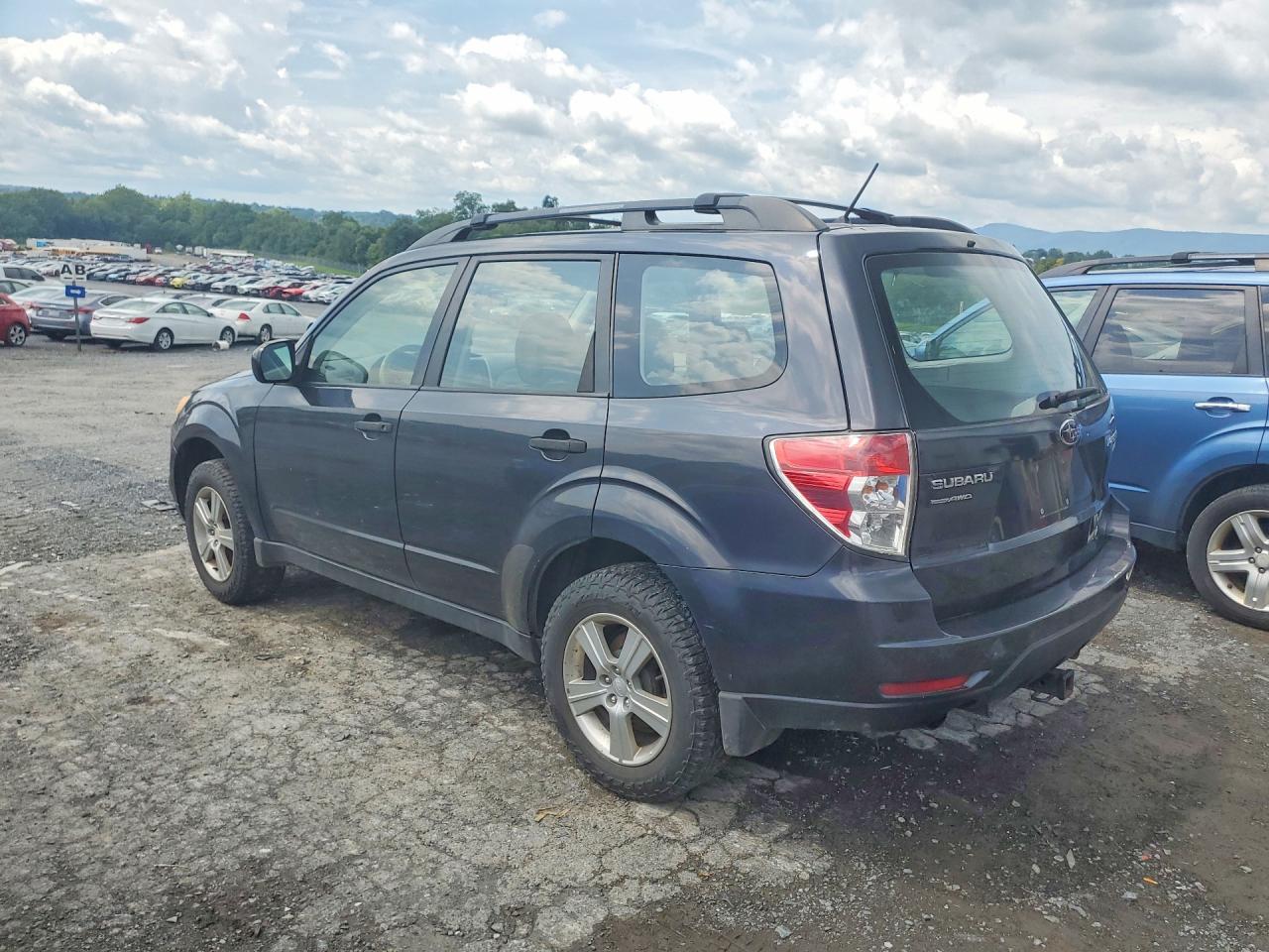 2011 Subaru Forester 2.5x Gray vin: JF2SHABC5BG705791