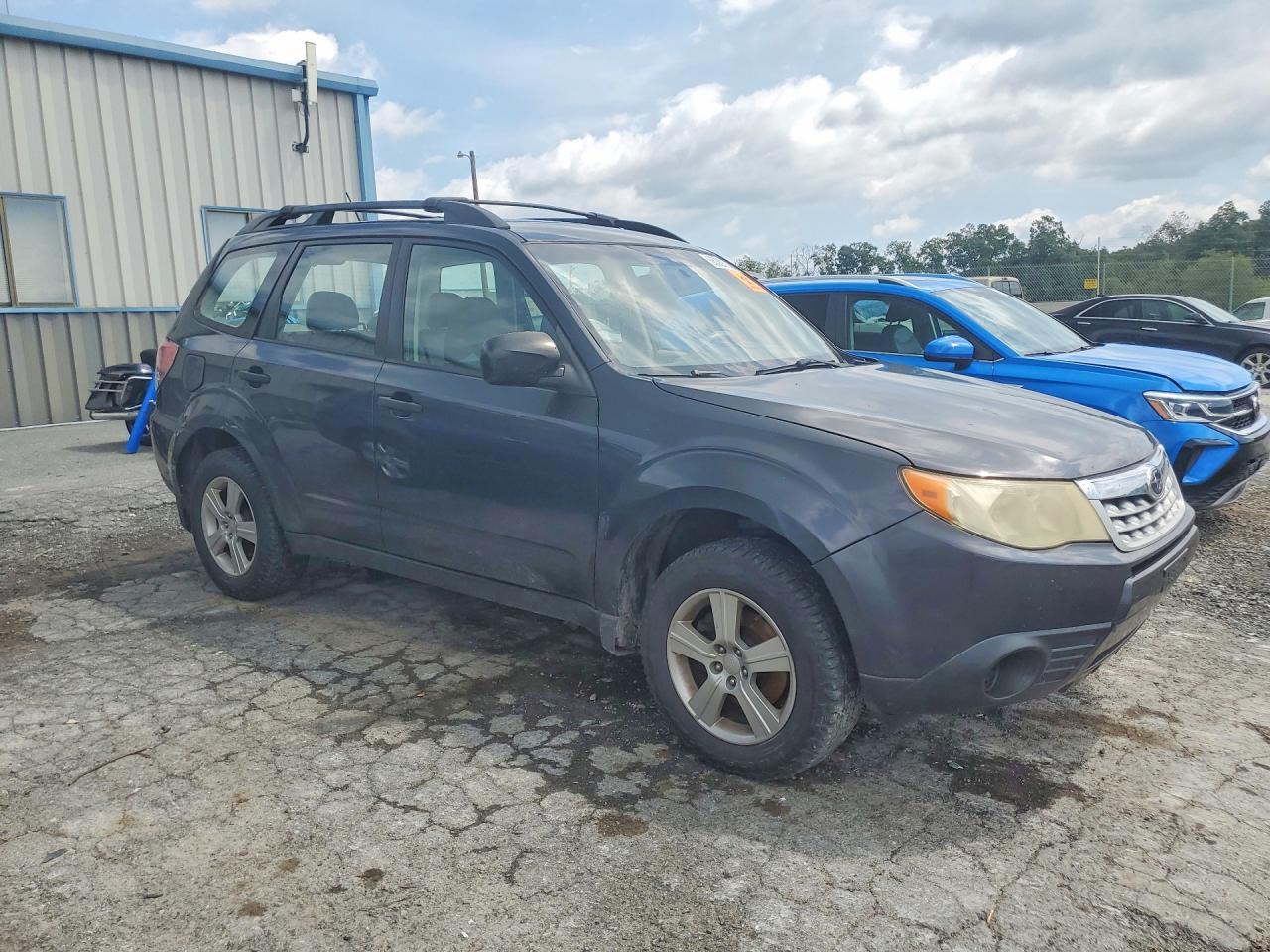 2011 Subaru Forester 2.5x Gray vin: JF2SHABC5BG705791