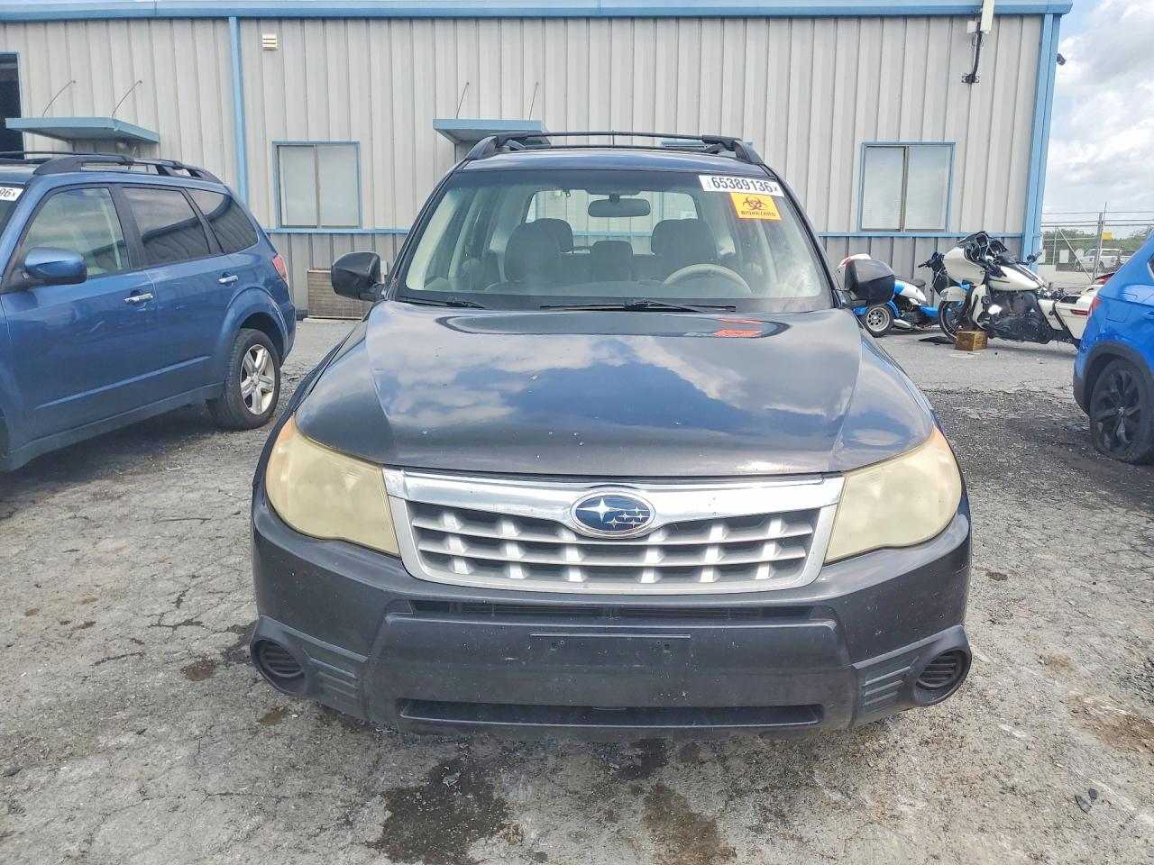 2011 Subaru Forester 2.5x Gray vin: JF2SHABC5BG705791