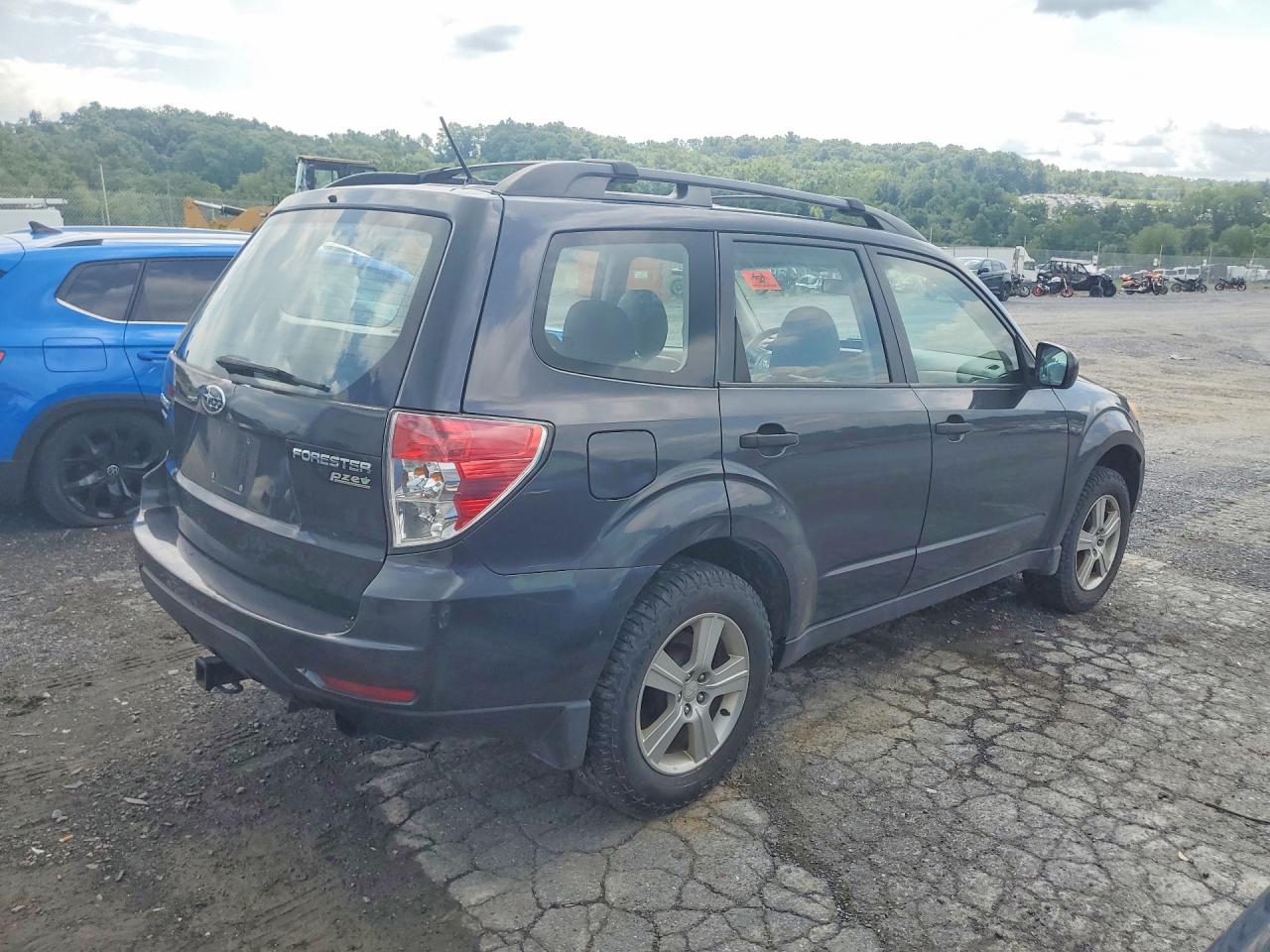 2011 Subaru Forester 2.5x Gray vin: JF2SHABC5BG705791