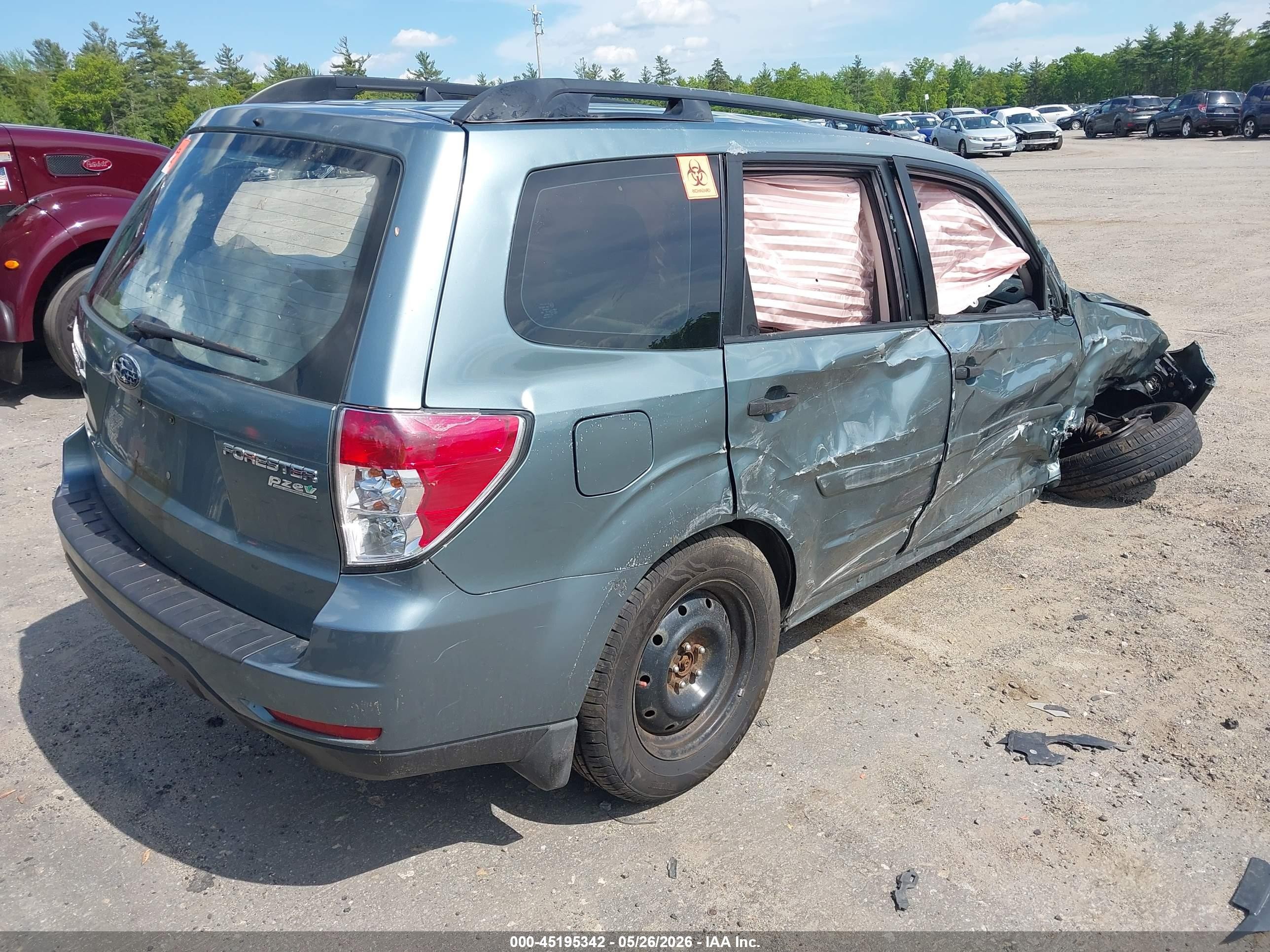 2011 Subaru Forester 2.5x Green vin: JF2SHABC5BH770098