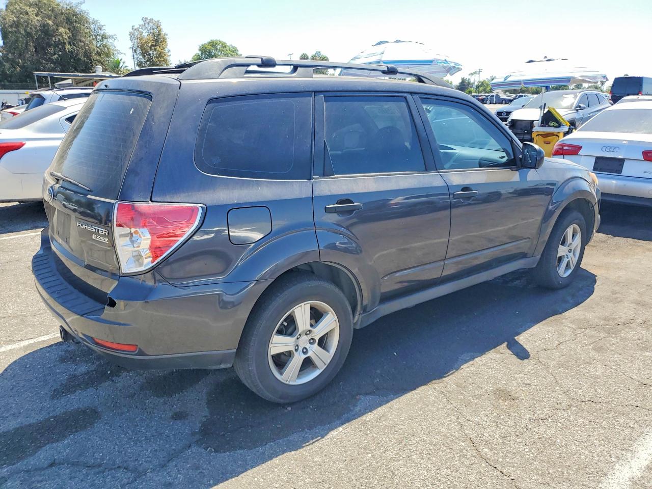 2011 Subaru Forester 2.5x Gray vin: JF2SHABC5BH773762