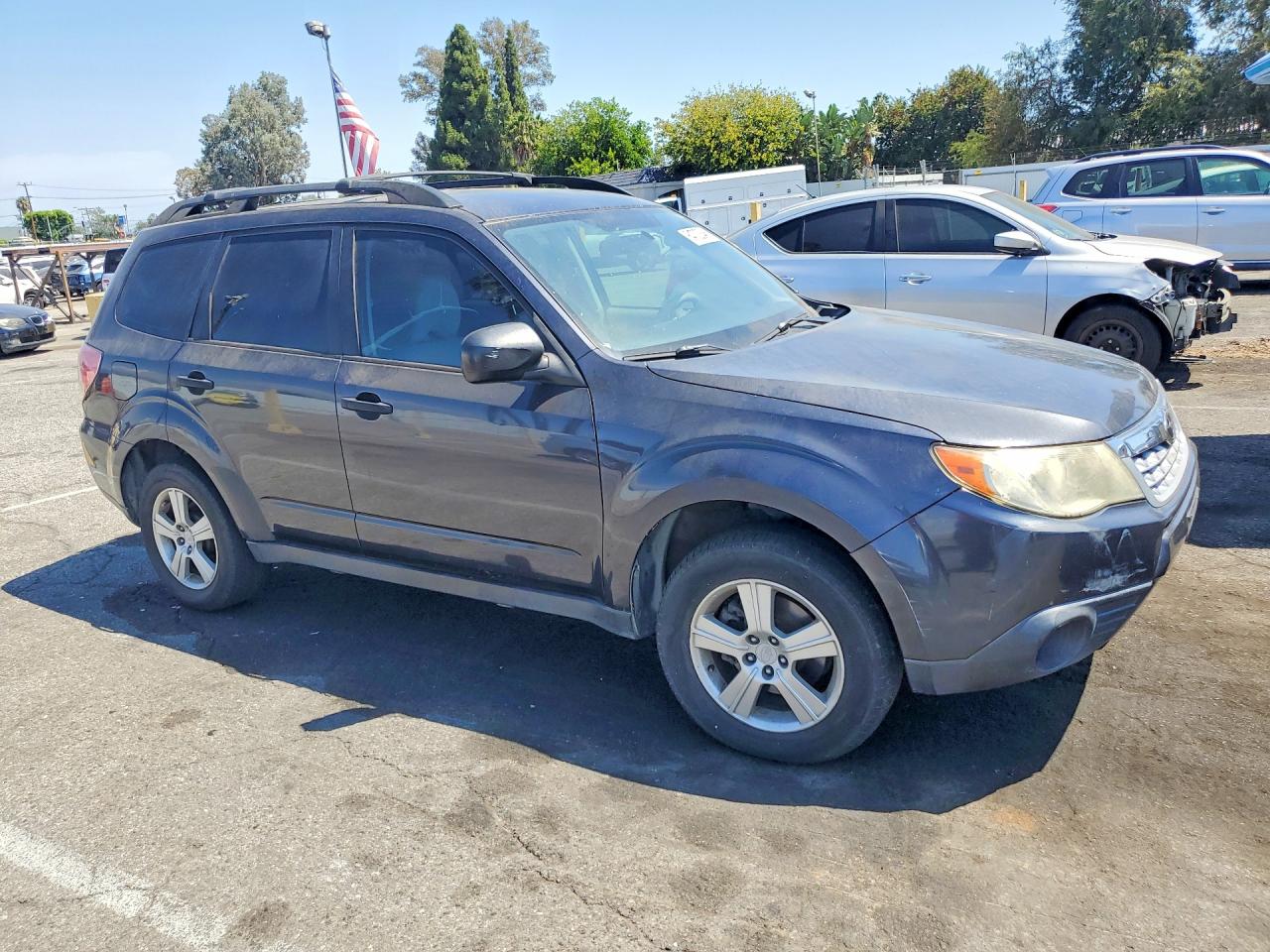 2011 Subaru Forester 2.5x Gray vin: JF2SHABC5BH773762
