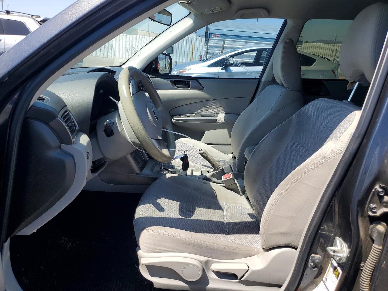 2011 Subaru Forester 2.5x Gray vin: JF2SHABC5BH773762