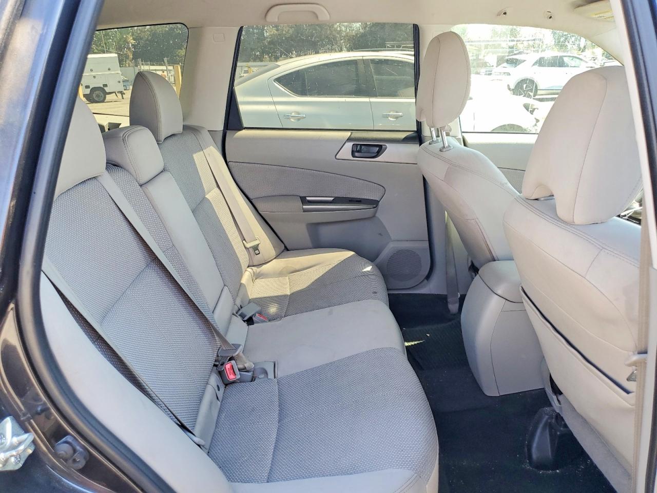 2011 Subaru Forester 2.5x Gray vin: JF2SHABC5BH773762