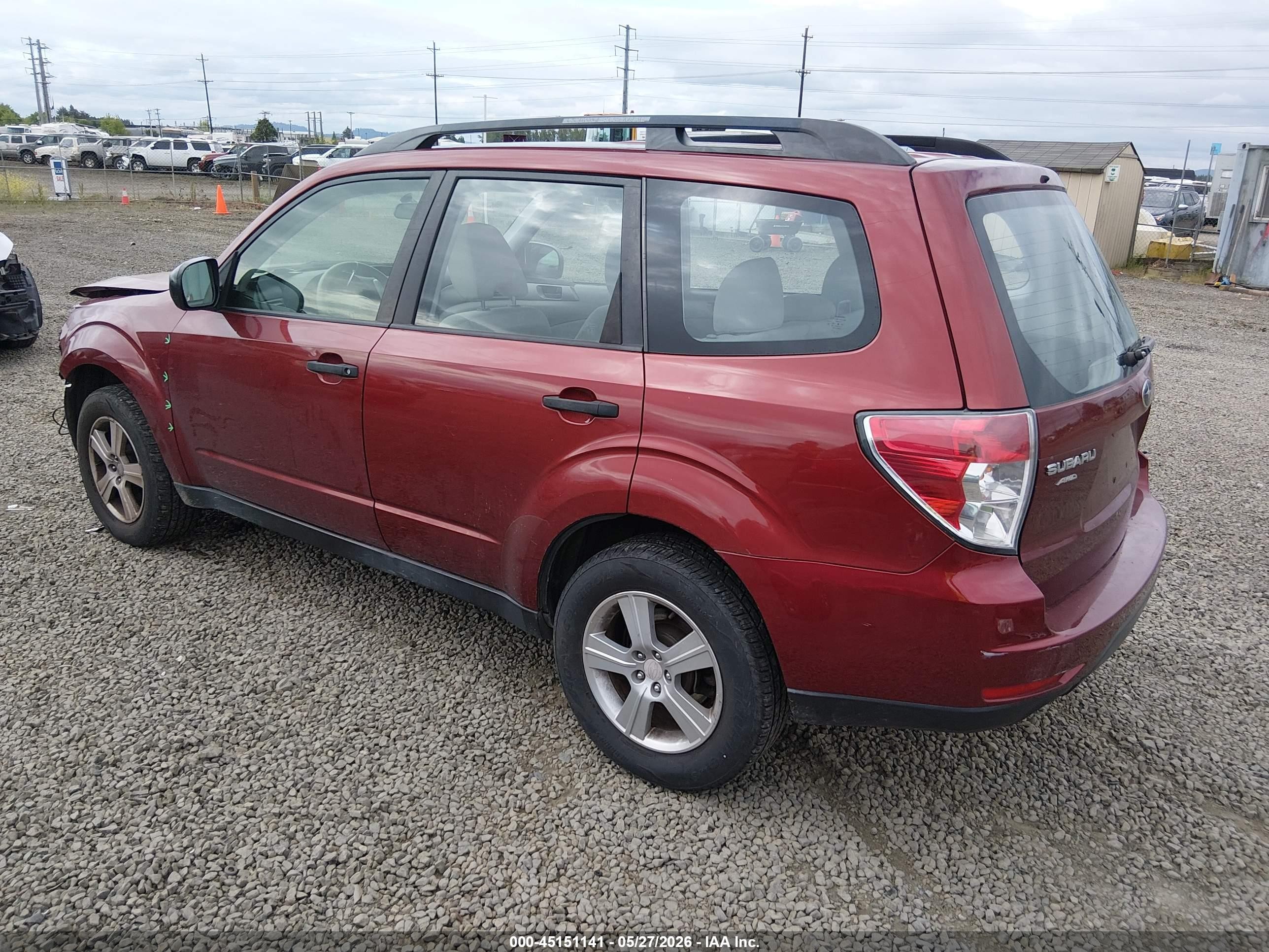 2011 Subaru Forester 2.5x Красный vin: JF2SHABC5BH774815