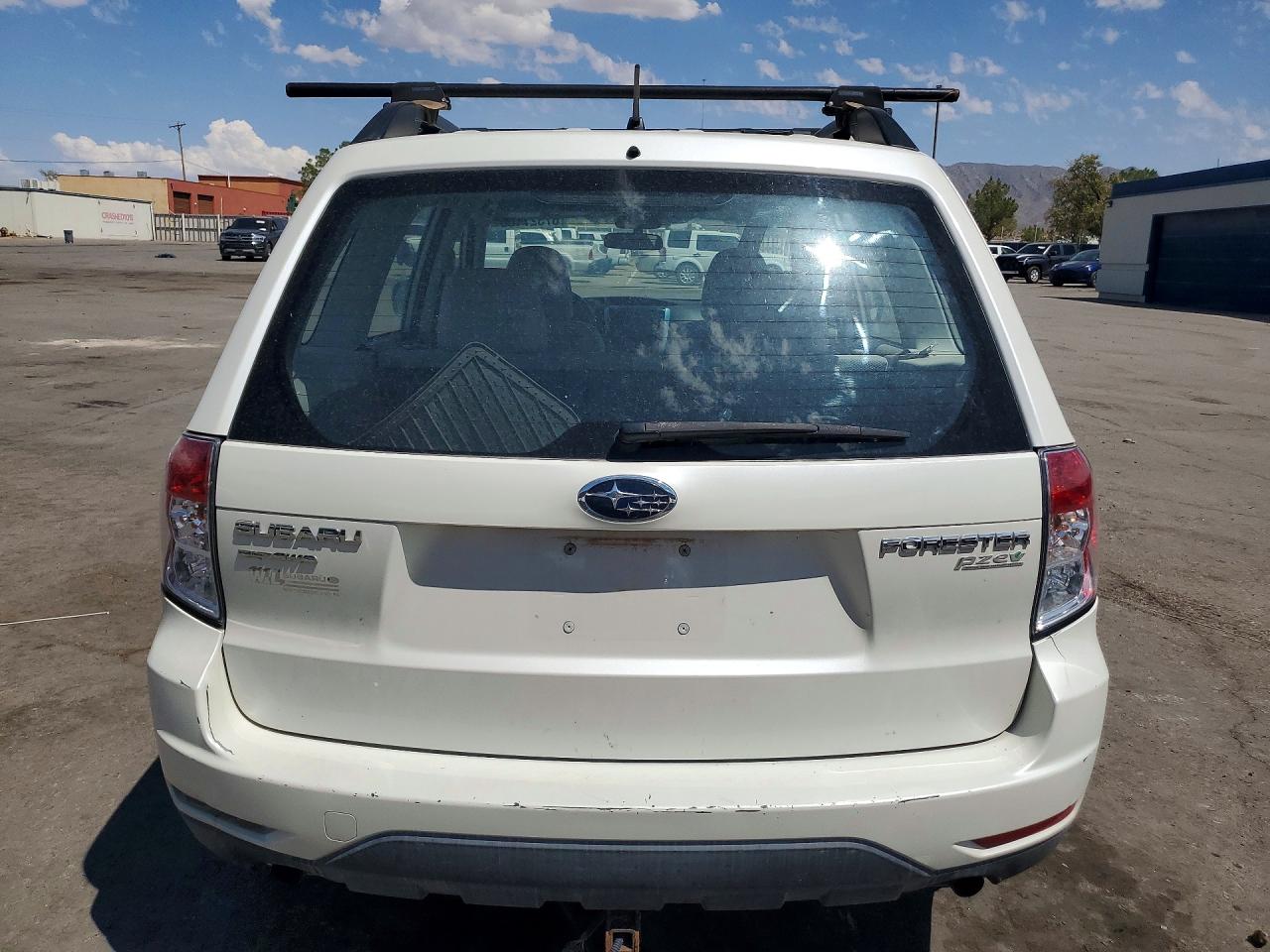 2012 Subaru Forester Белый vin: JF2SHABC5CG445717