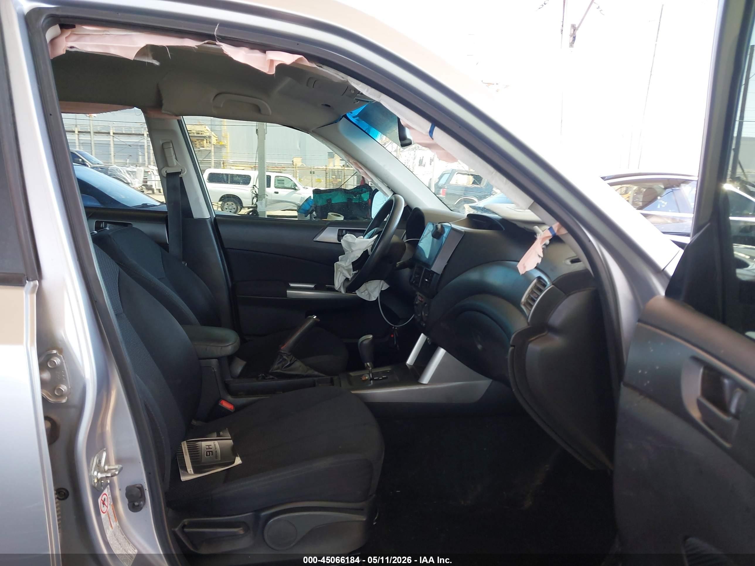 2012 Subaru Forester 2.5x Silver vin: JF2SHABC5CH404658