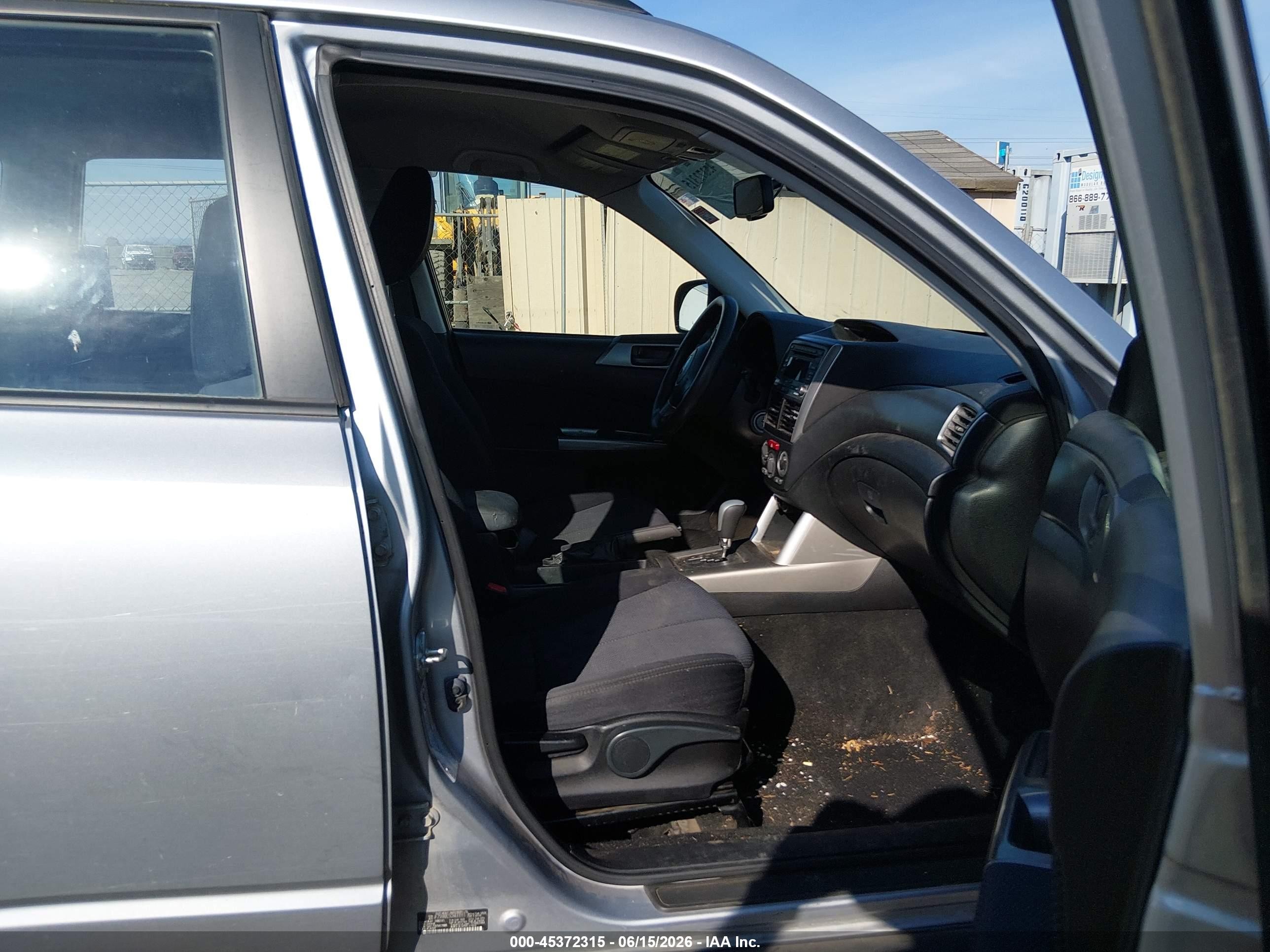 2012 Subaru Forester 2.5x Gray vin: JF2SHABC5CH433111