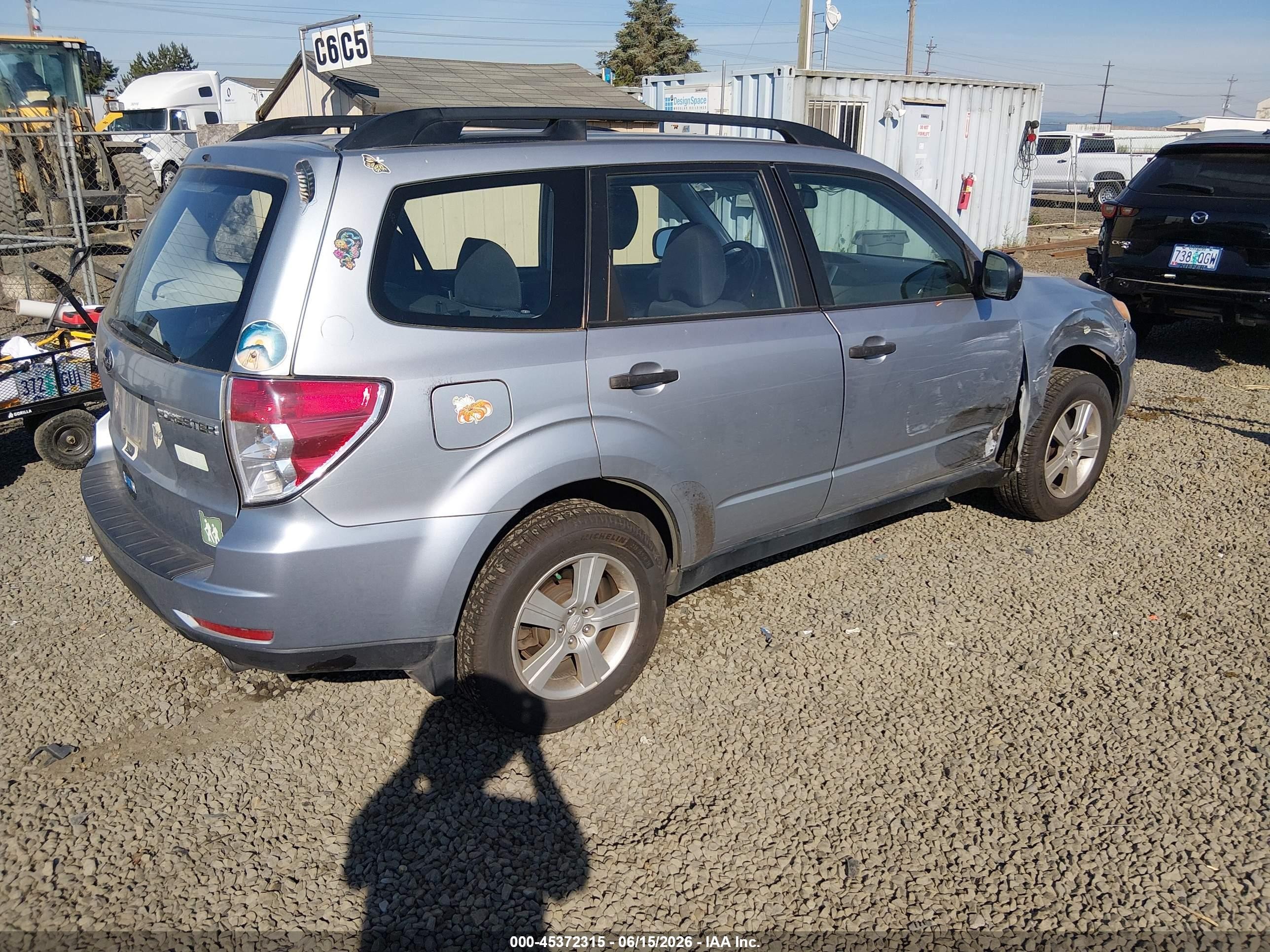 2012 Subaru Forester 2.5x Gray vin: JF2SHABC5CH433111