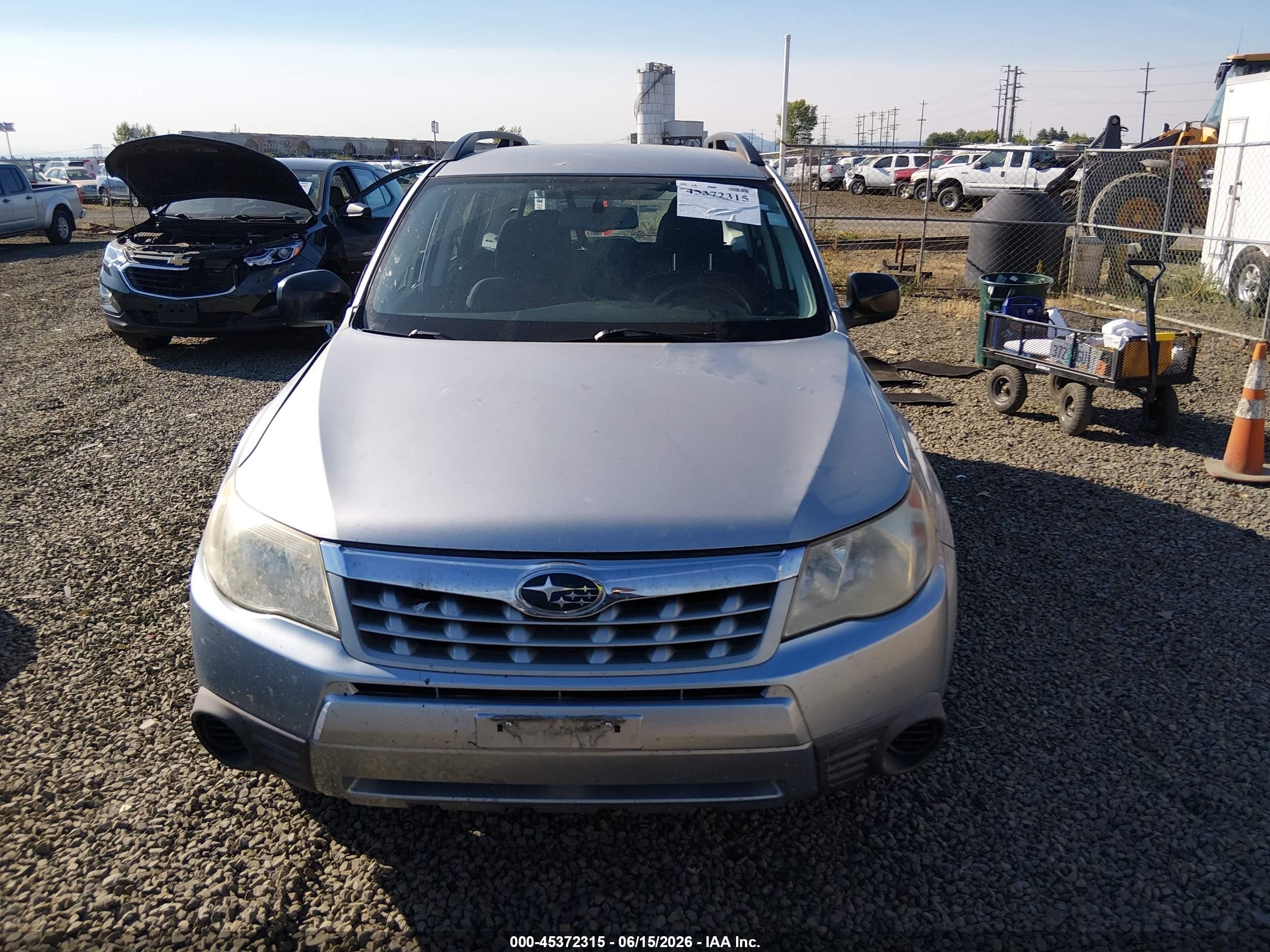 2012 Subaru Forester 2.5x Gray vin: JF2SHABC5CH433111