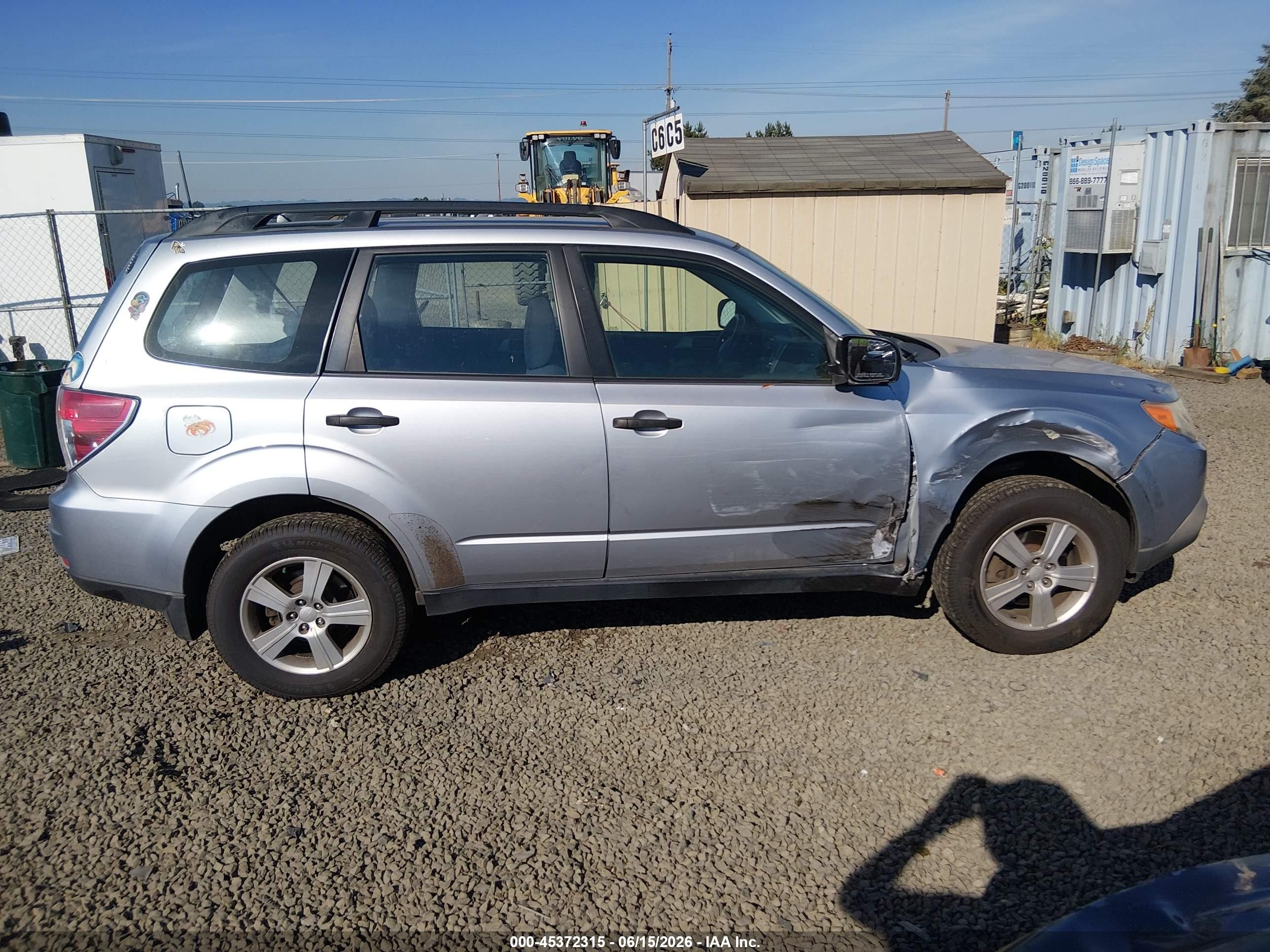 2012 Subaru Forester 2.5x Gray vin: JF2SHABC5CH433111