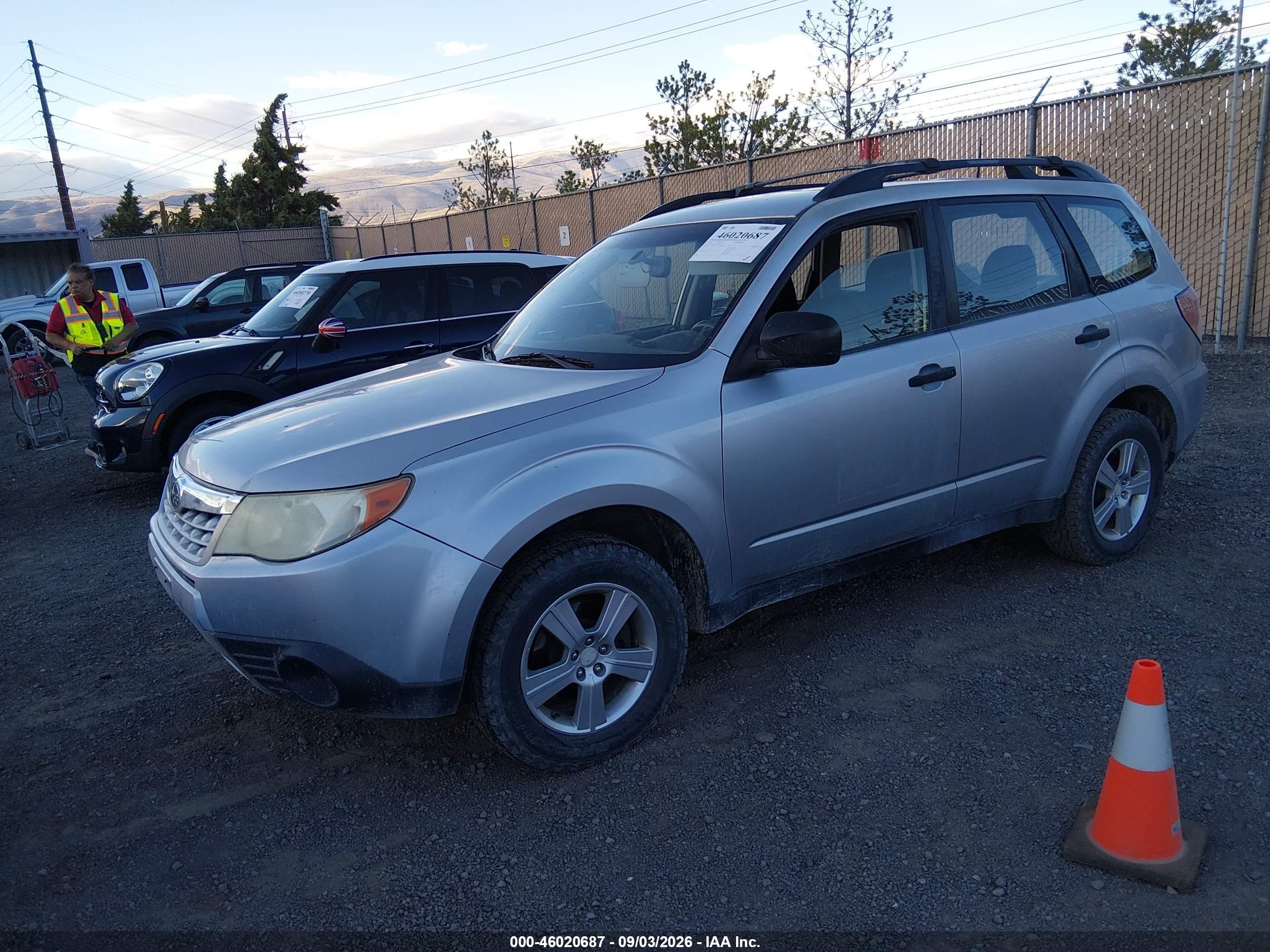 2012 Subaru Forester 2.5x Серебряный vin: JF2SHABC5CH442469
