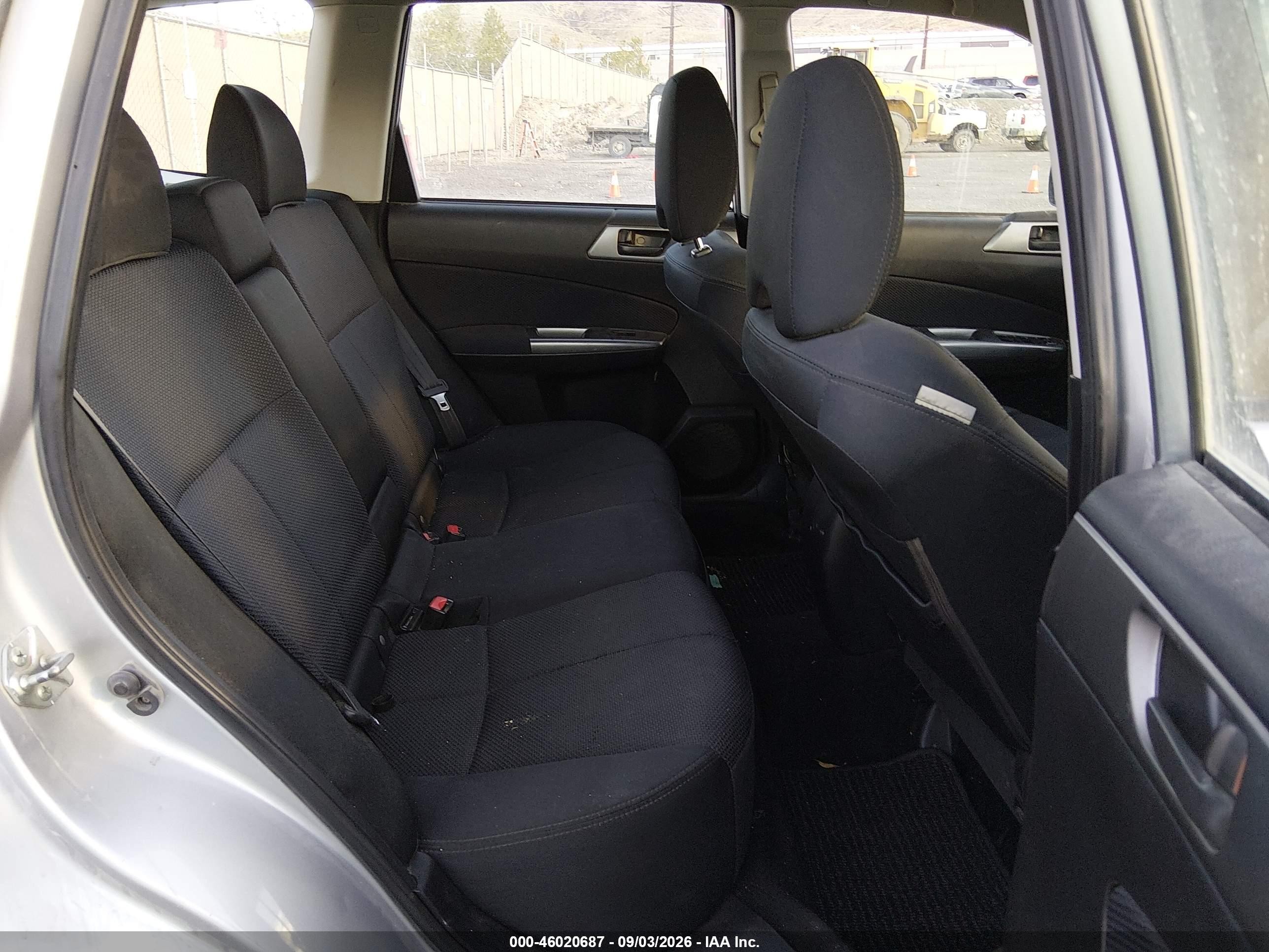 2012 Subaru Forester 2.5x Серебряный vin: JF2SHABC5CH442469