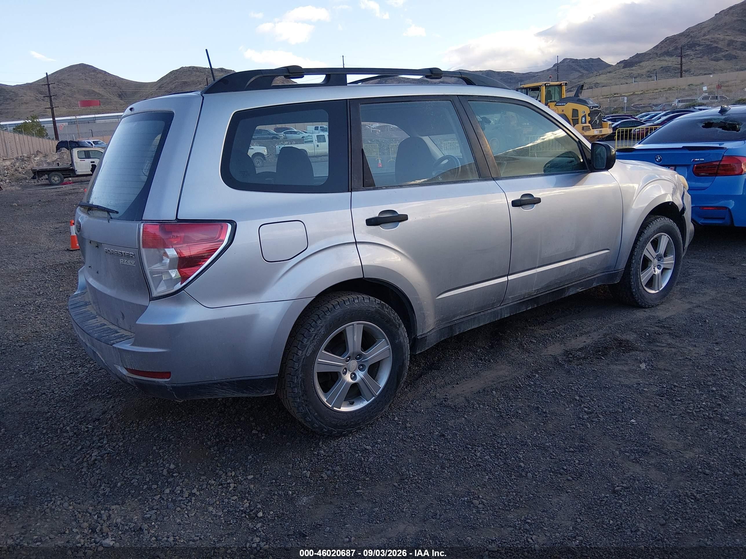 2012 Subaru Forester 2.5x Серебряный vin: JF2SHABC5CH442469