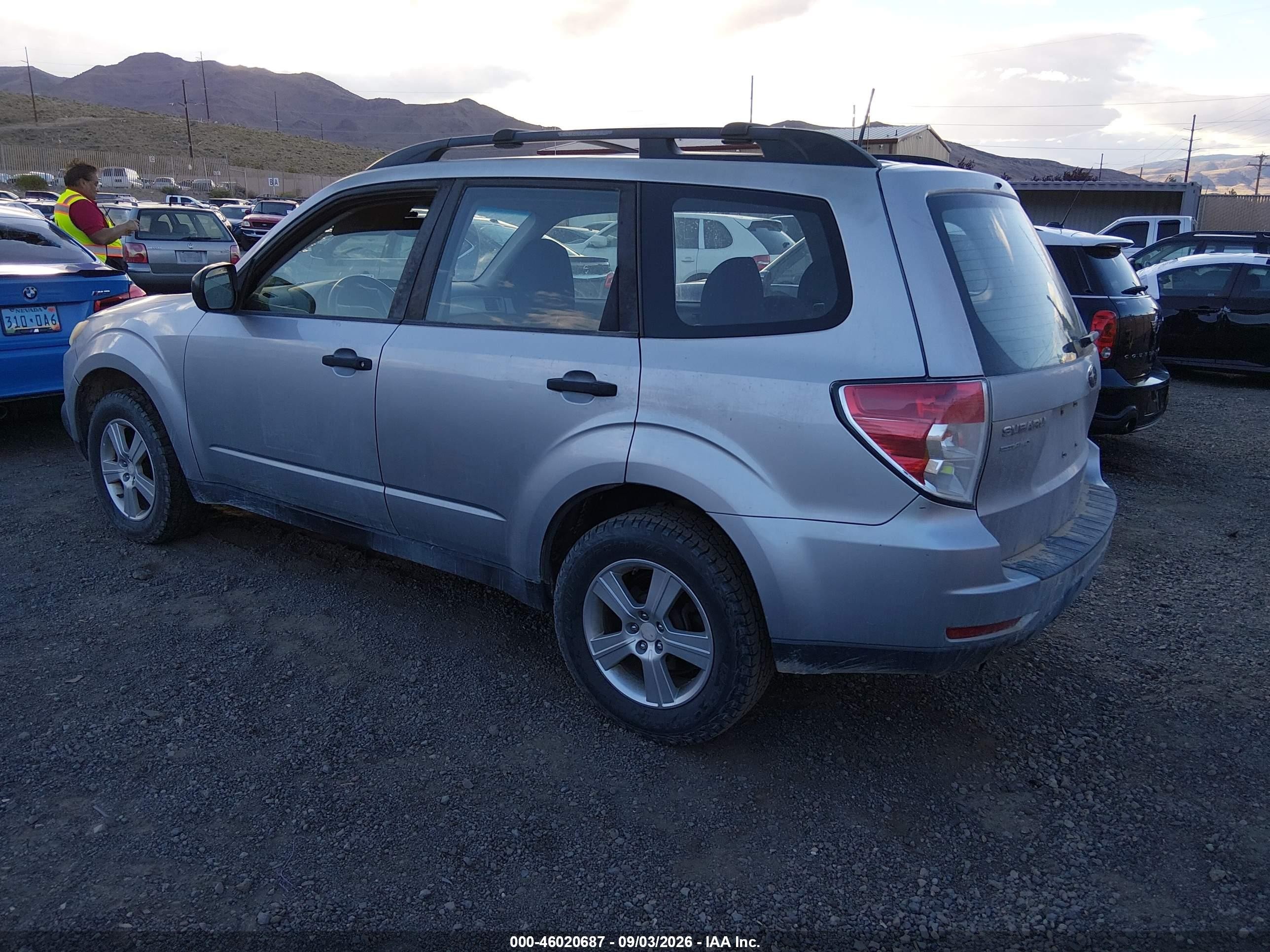 2012 Subaru Forester 2.5x Серебряный vin: JF2SHABC5CH442469