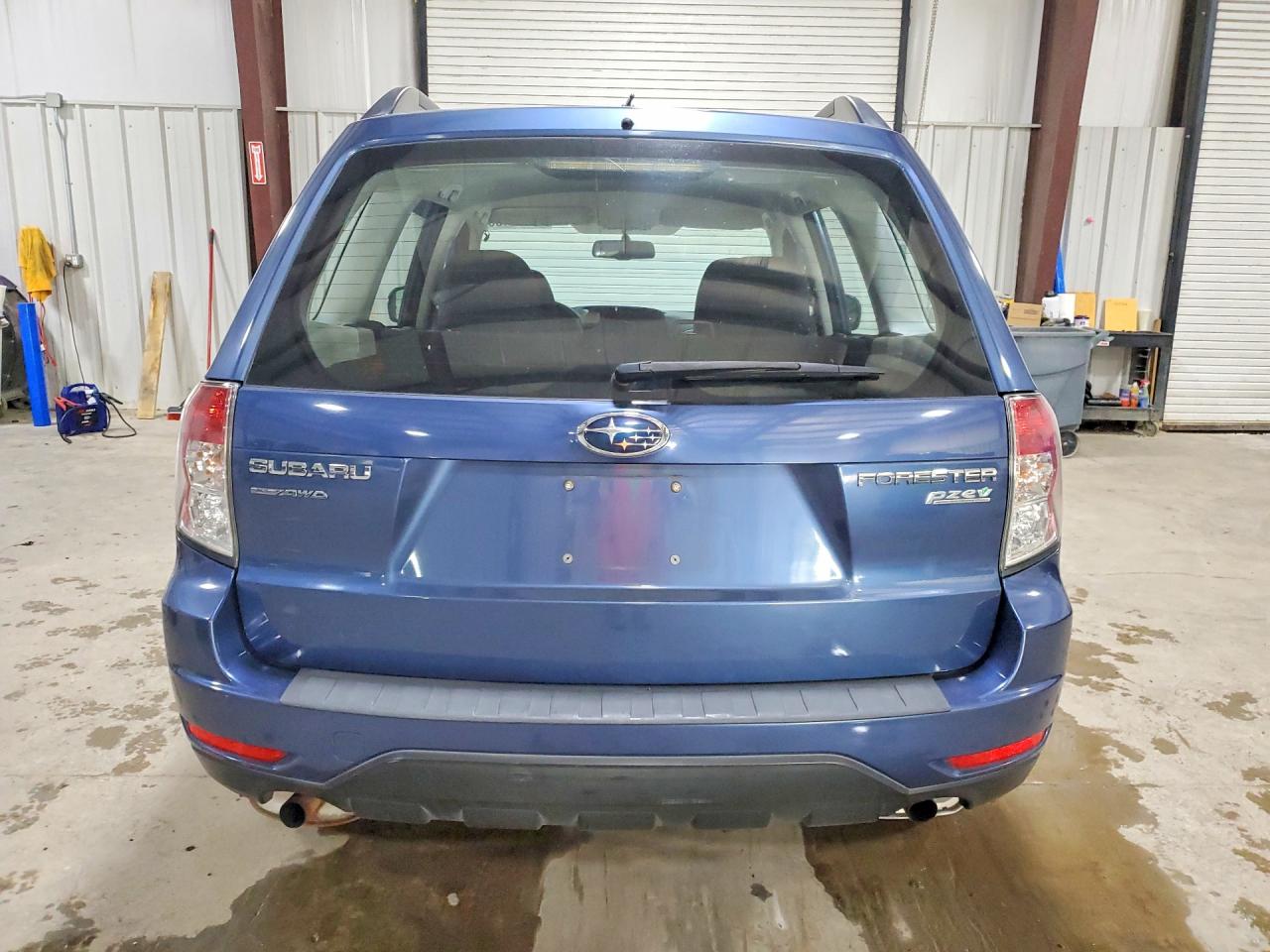 2012 Subaru Forester 2.5x Blue vin: JF2SHABC5CH465184