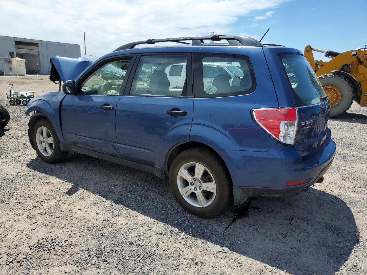 2013 Subaru Forester 2.5i Blue vin: JF2SHABC5DG439952