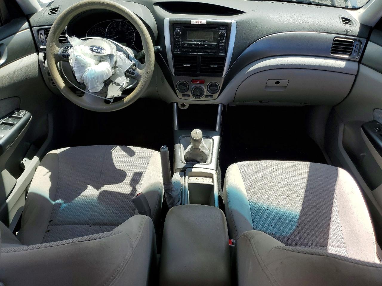 2013 Subaru Forester 2.5i Blue vin: JF2SHABC5DG439952