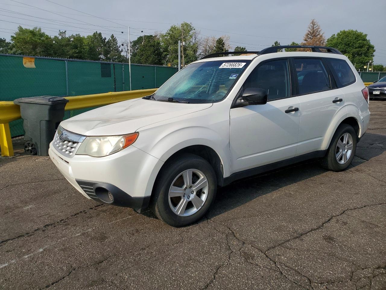 2013 Subaru Forester 2.5x White vin: JF2SHABC5DH428542