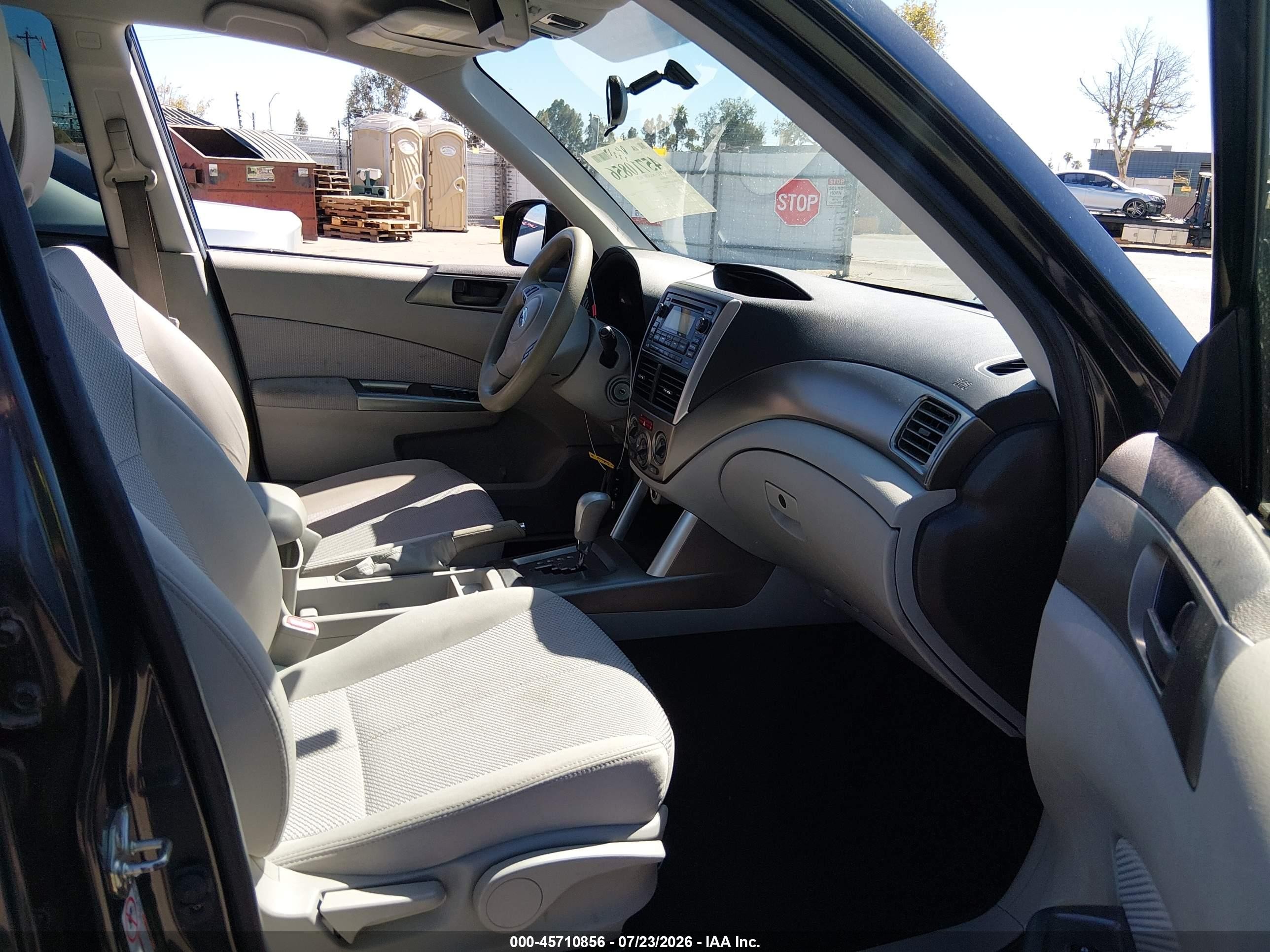 2013 Subaru Forester 2.5x Dark Blue vin: JF2SHABC5DH438777