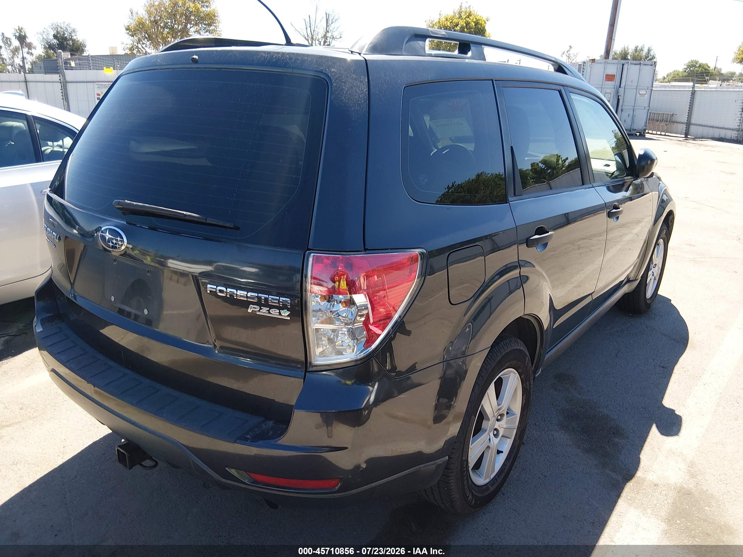 2013 Subaru Forester 2.5x Dark Blue vin: JF2SHABC5DH438777