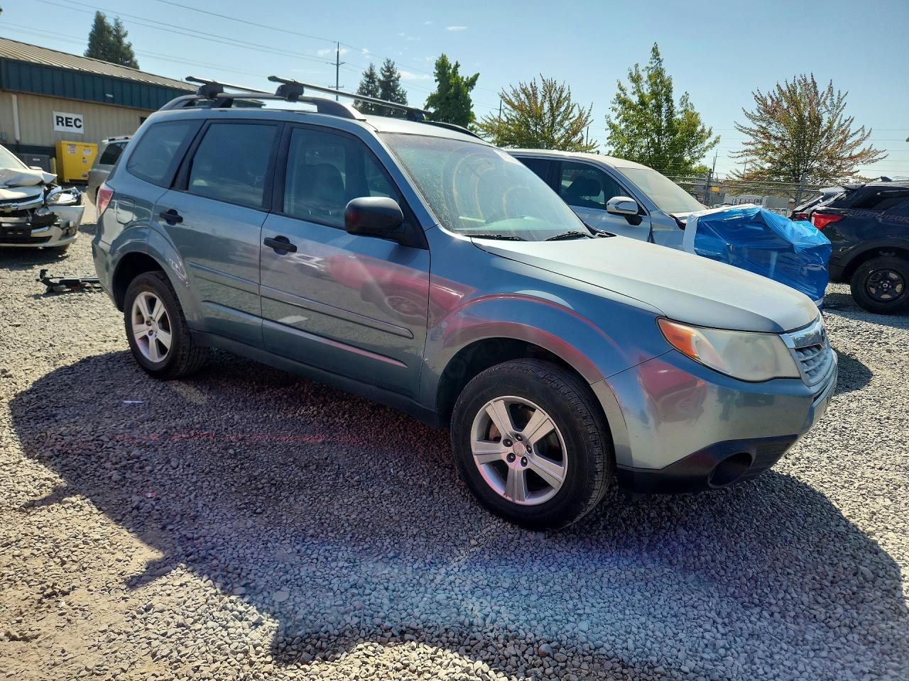 2011 Subaru Forester 2.5x Turquoise vin: JF2SHABC6BH725638