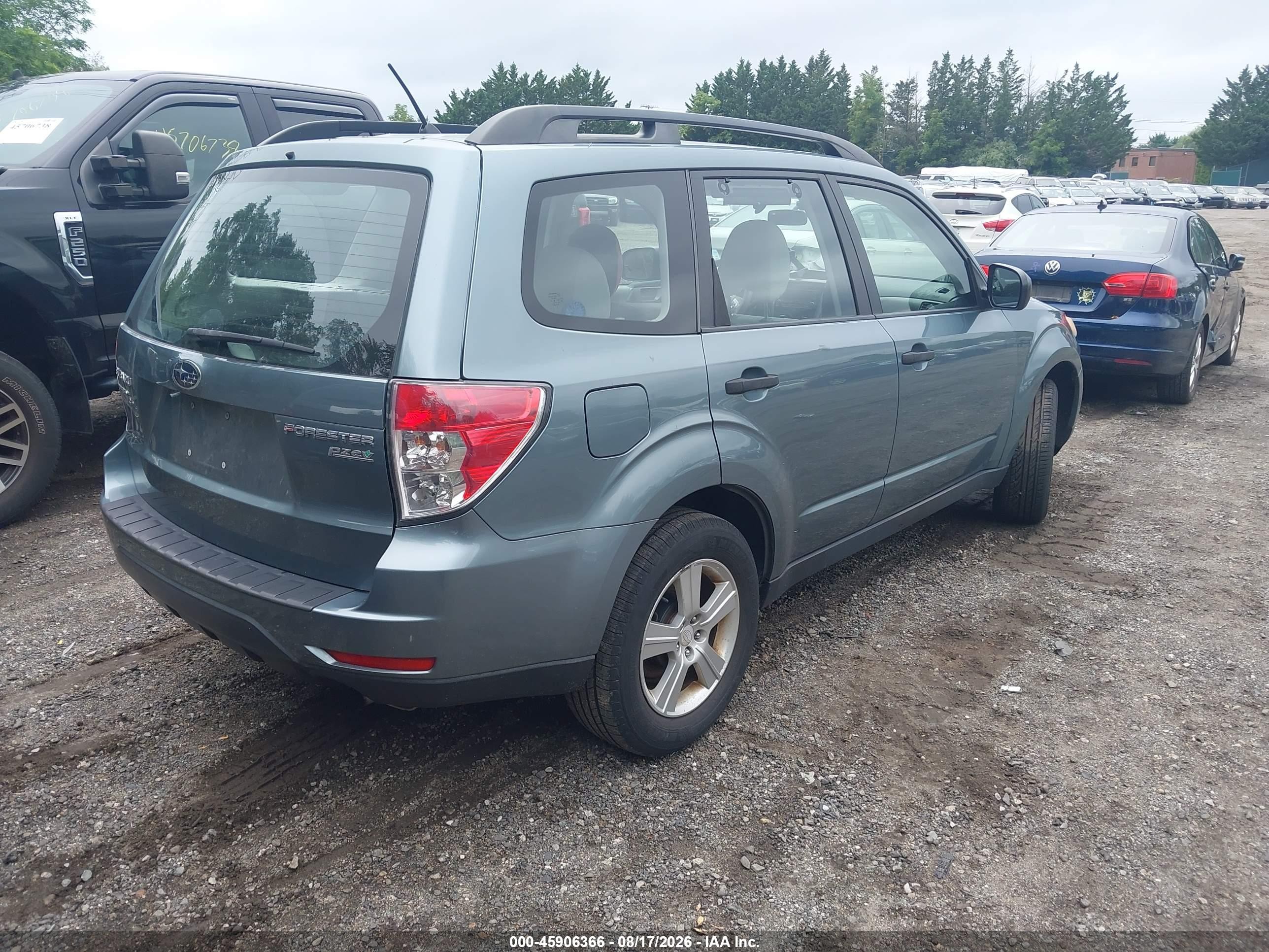 2011 Subaru Forester 2.5x Light Blue vin: JF2SHABC6BH726935