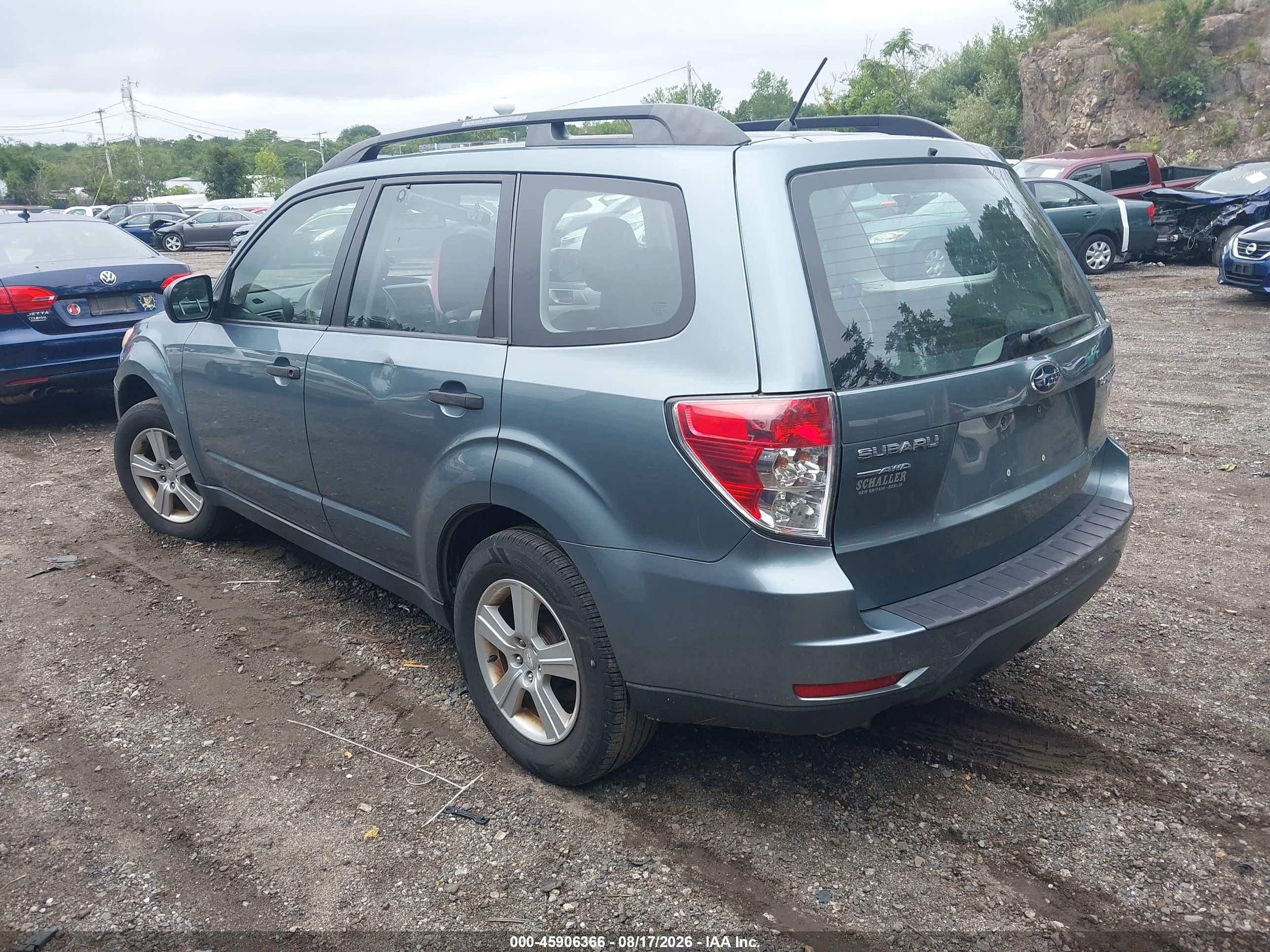 2011 Subaru Forester 2.5x Light Blue vin: JF2SHABC6BH726935