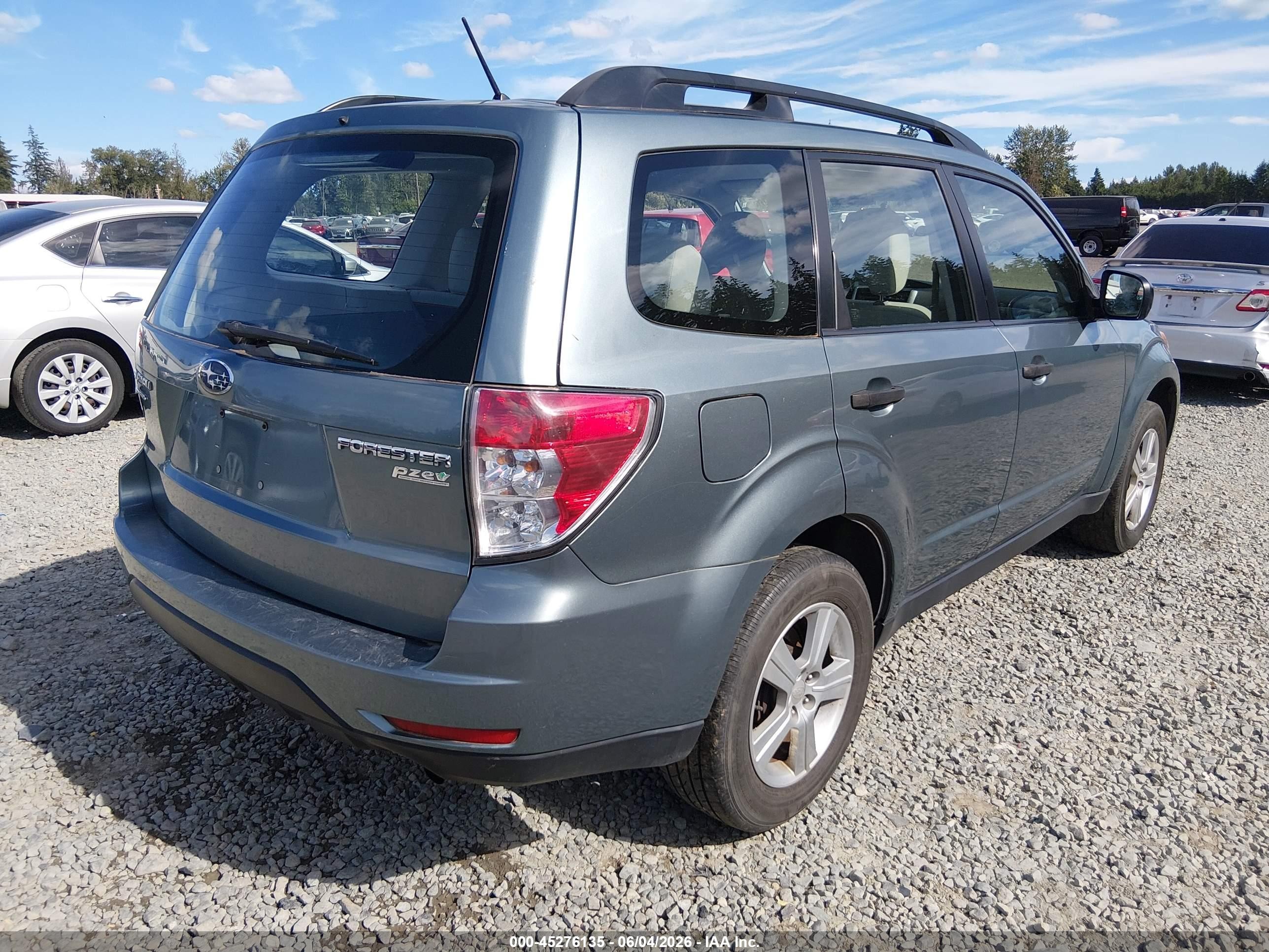 2012 Subaru Forester 2.5x Blue vin: JF2SHABC6CG408823