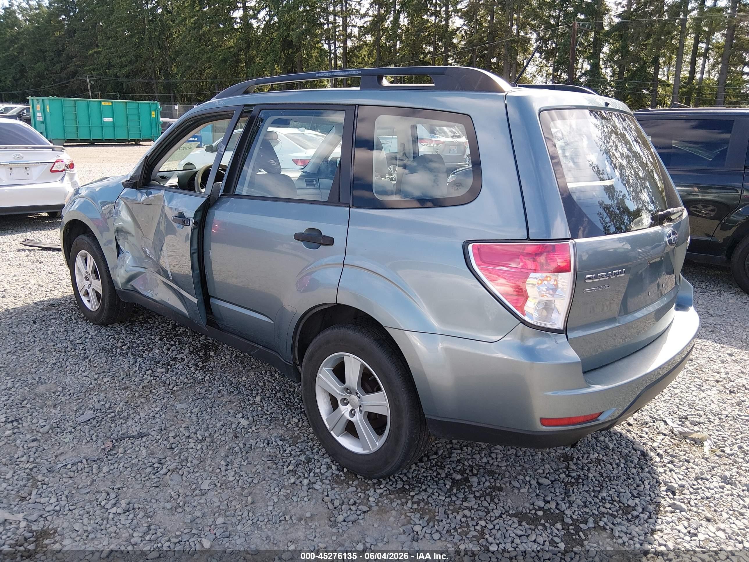 2012 Subaru Forester 2.5x Blue vin: JF2SHABC6CG408823
